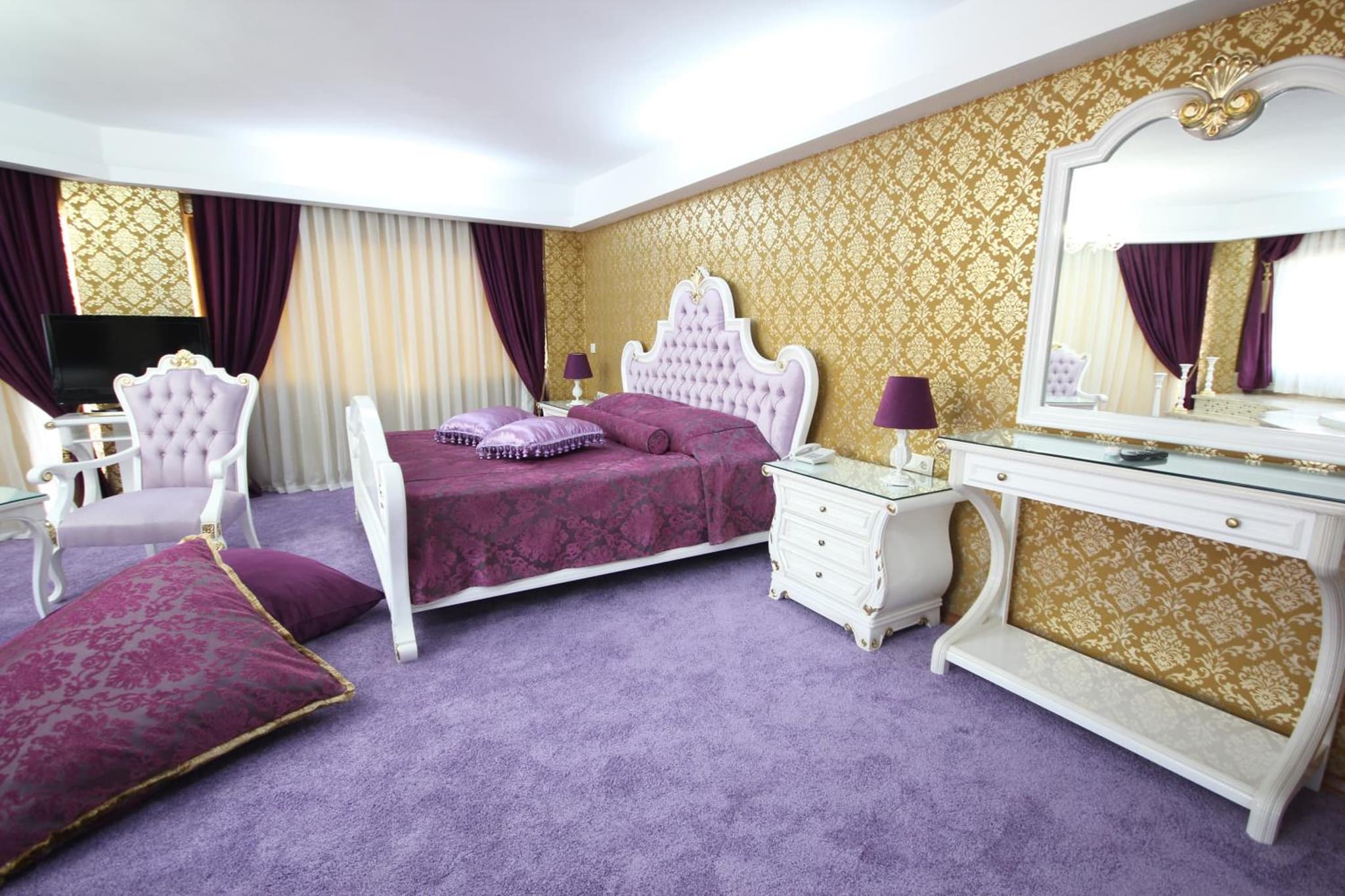Grand Corner Boutique Hotel - Image 2