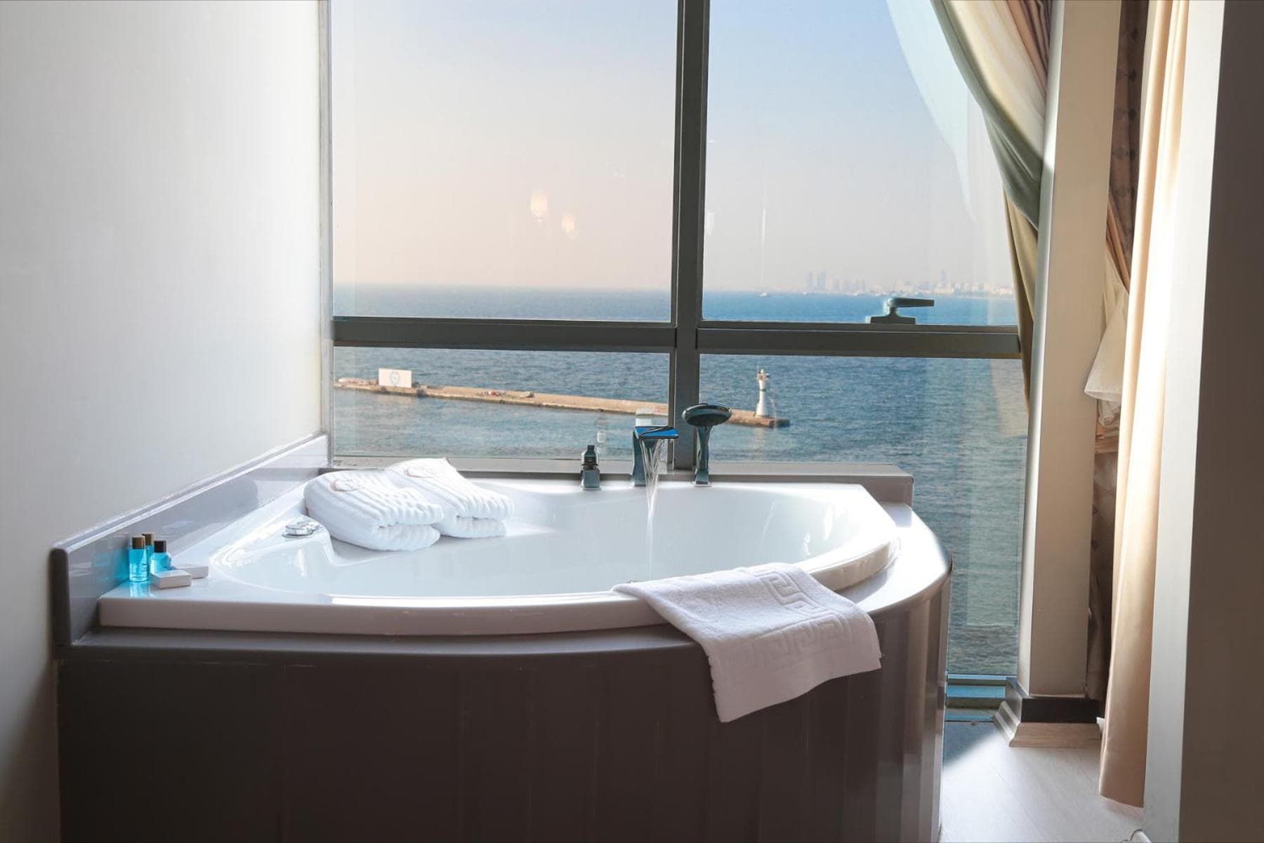 Pasaport Pier Otel - Image 2