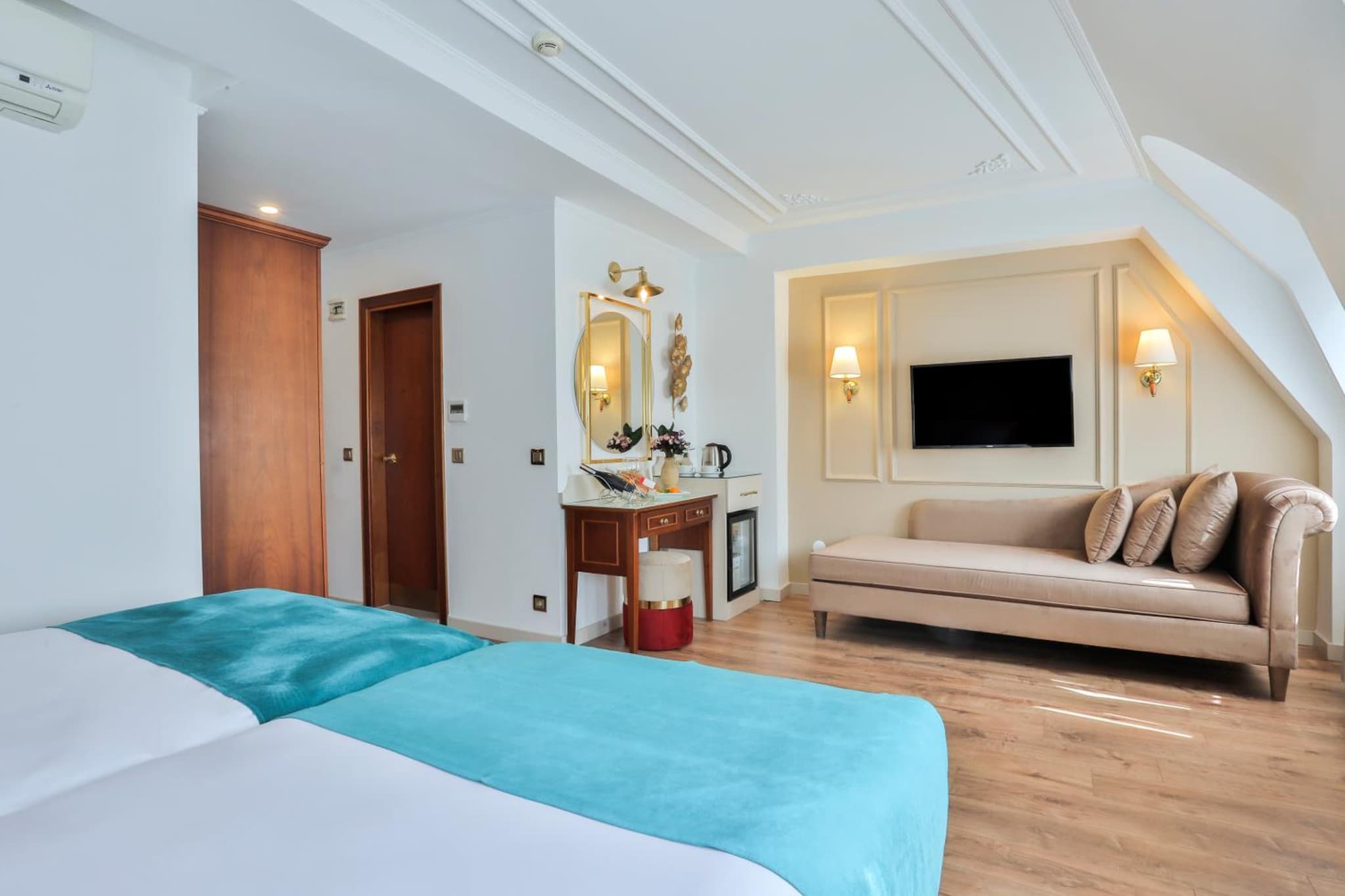 Orient Express & Spa by Orka Hotels - Image 1