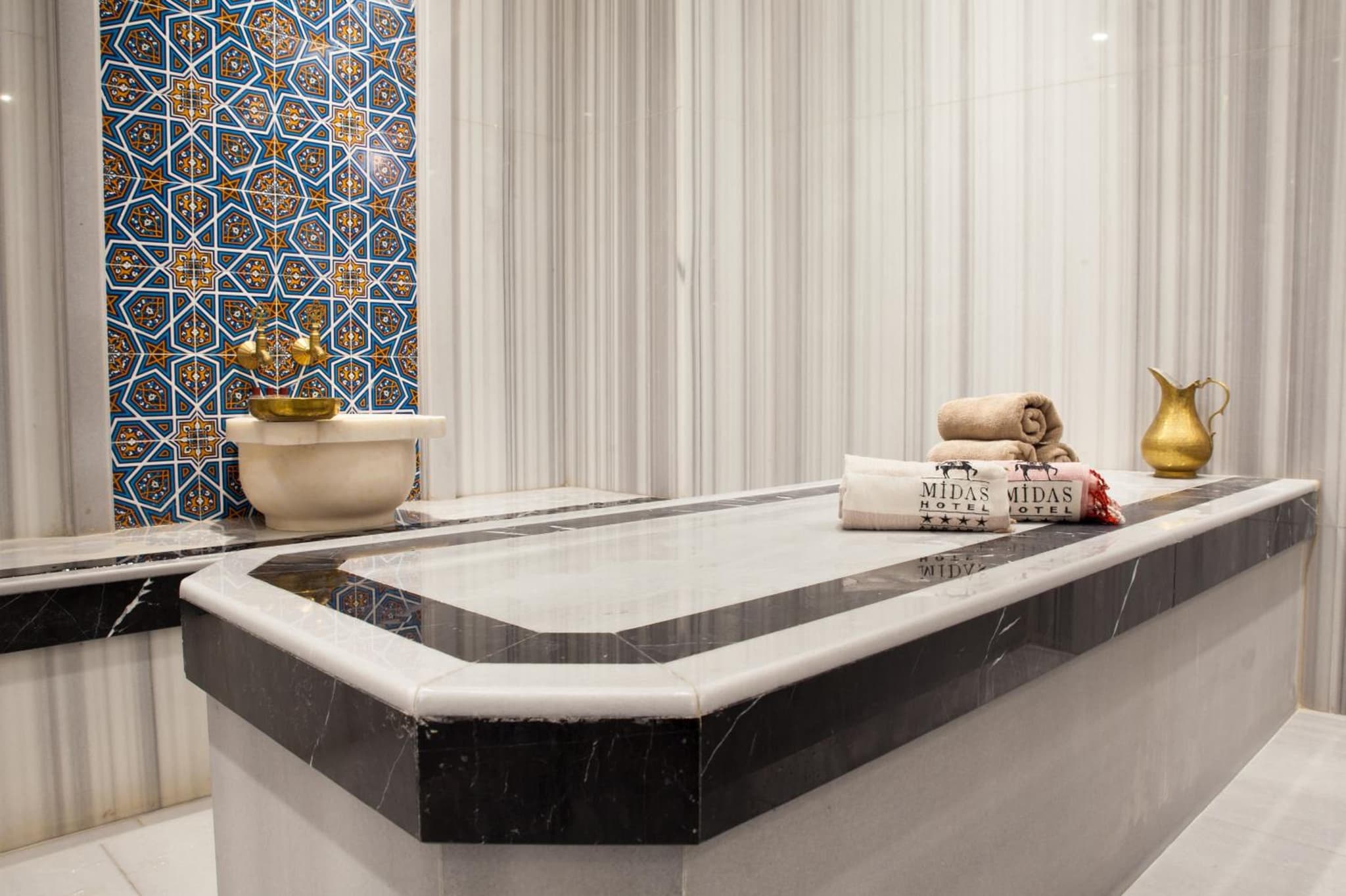 Midas Hotel - Image 3