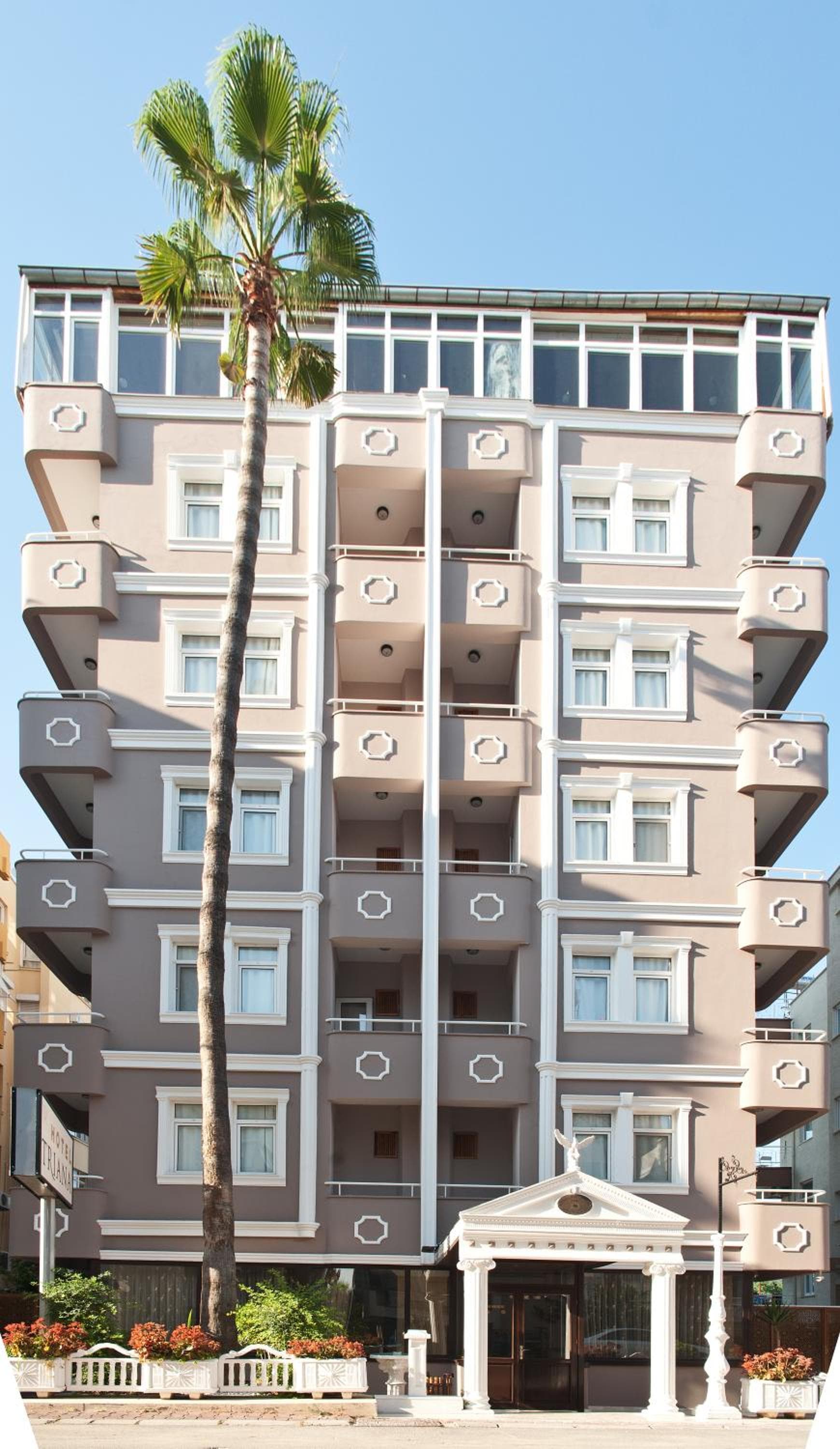 Triana Hotel - Image 3