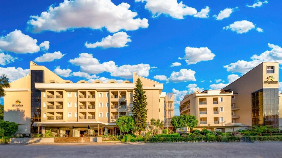 Julian Club Hotel fotoğrafı