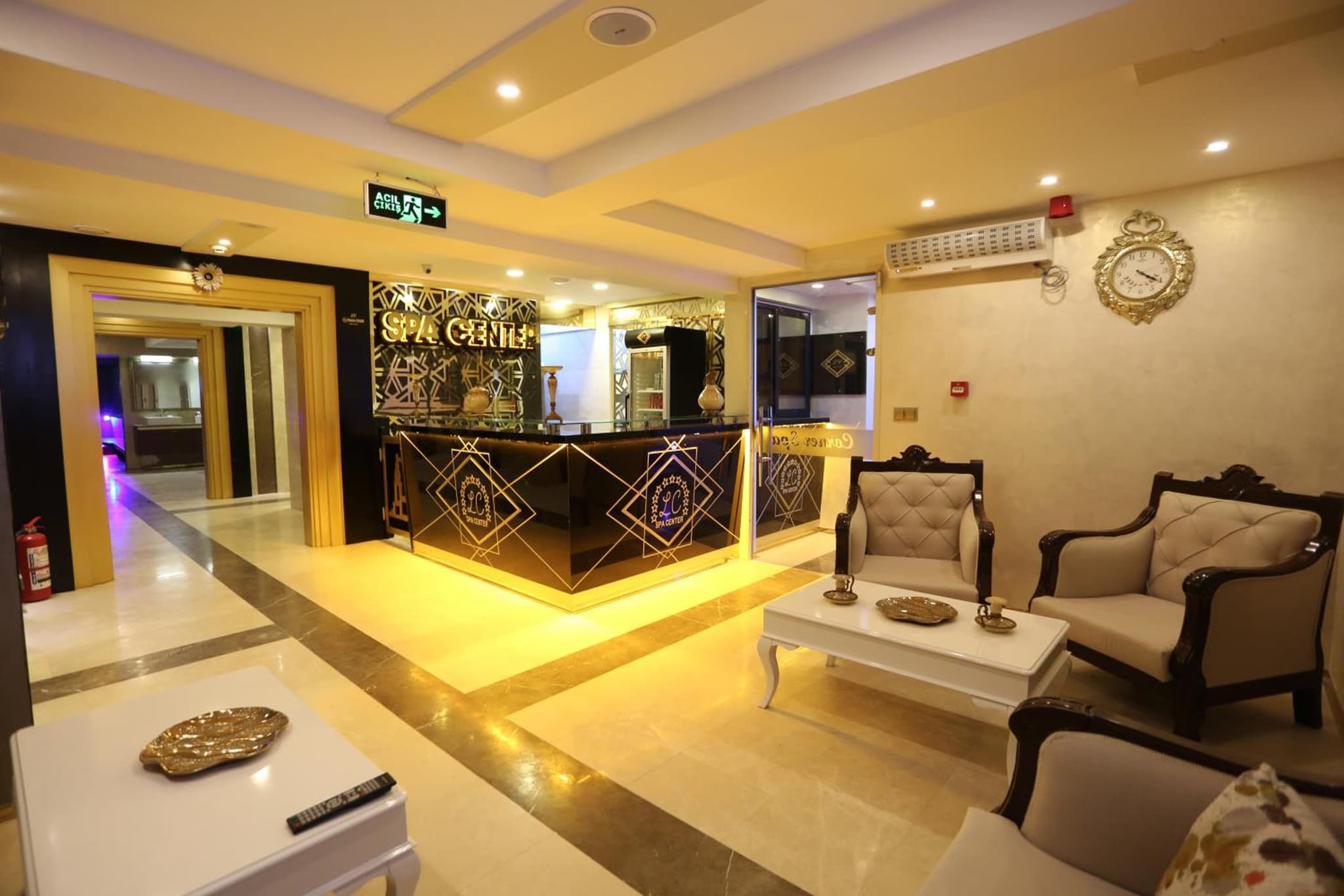 Life Corner Hotel - Image 4