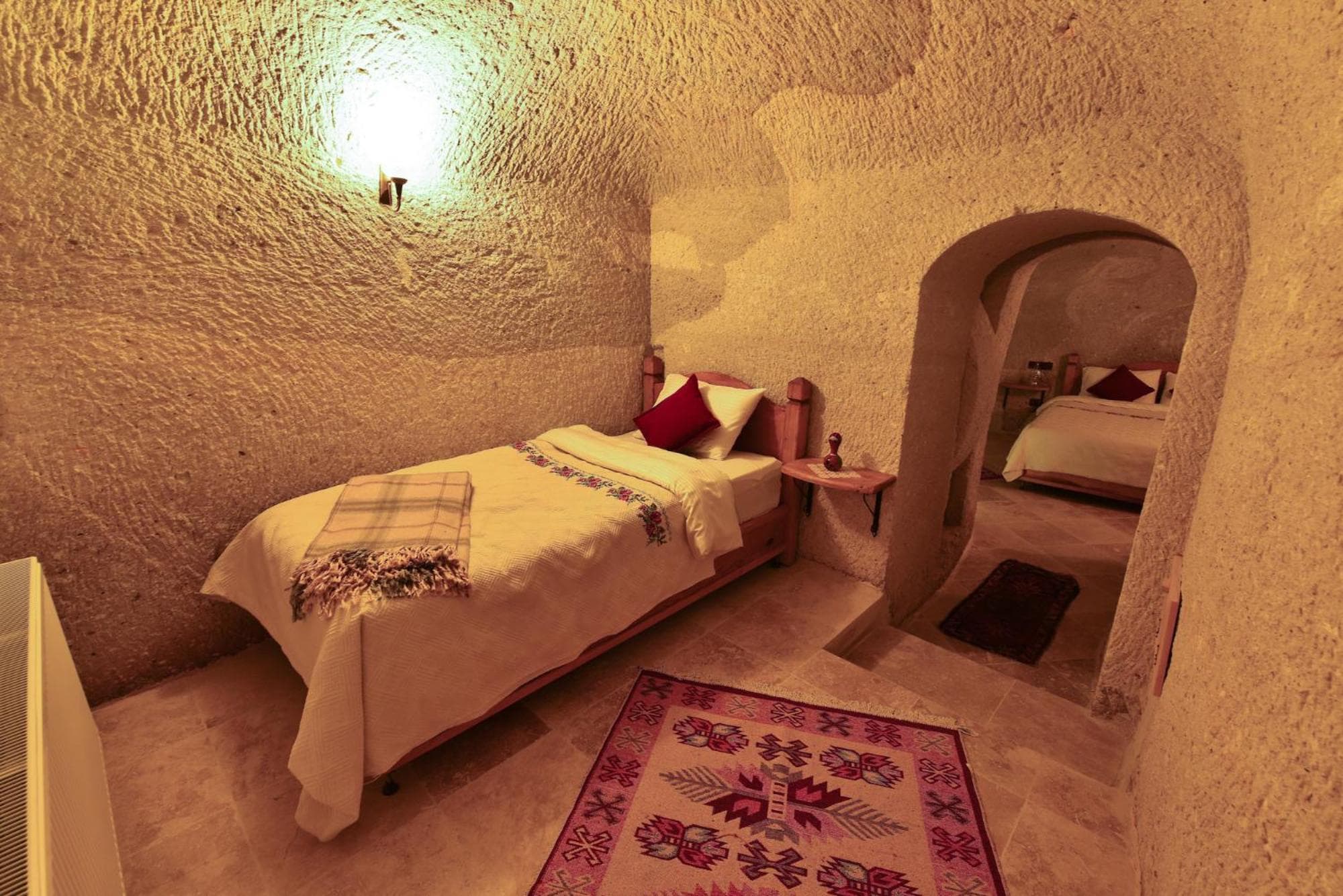 Mosaic Cave Hotel - Image 2