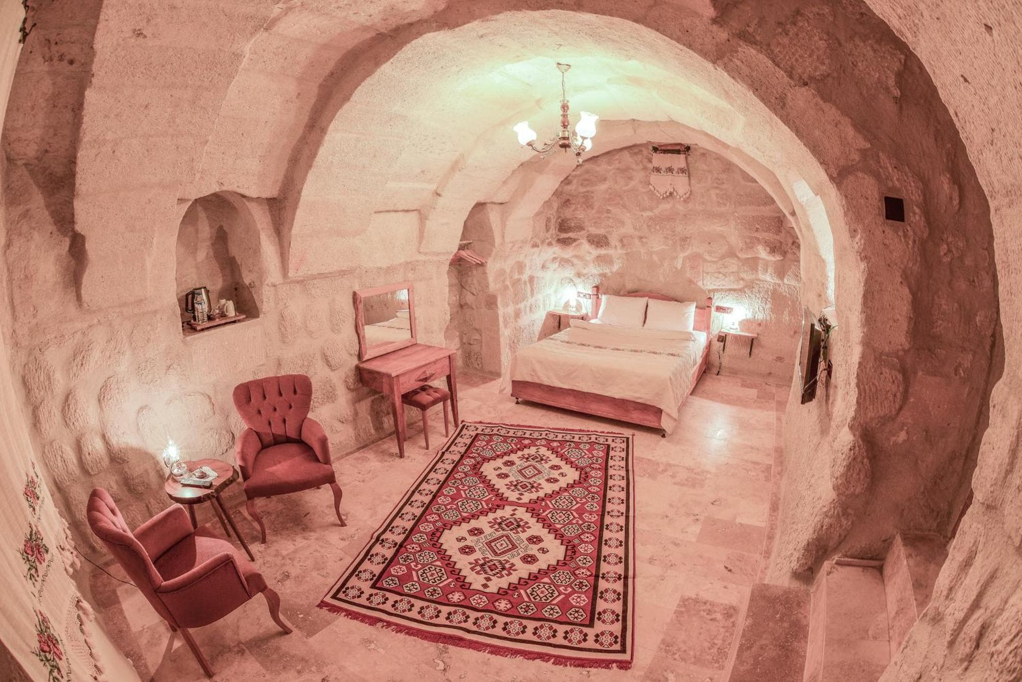 Mosaic Cave Hotel - Image 1