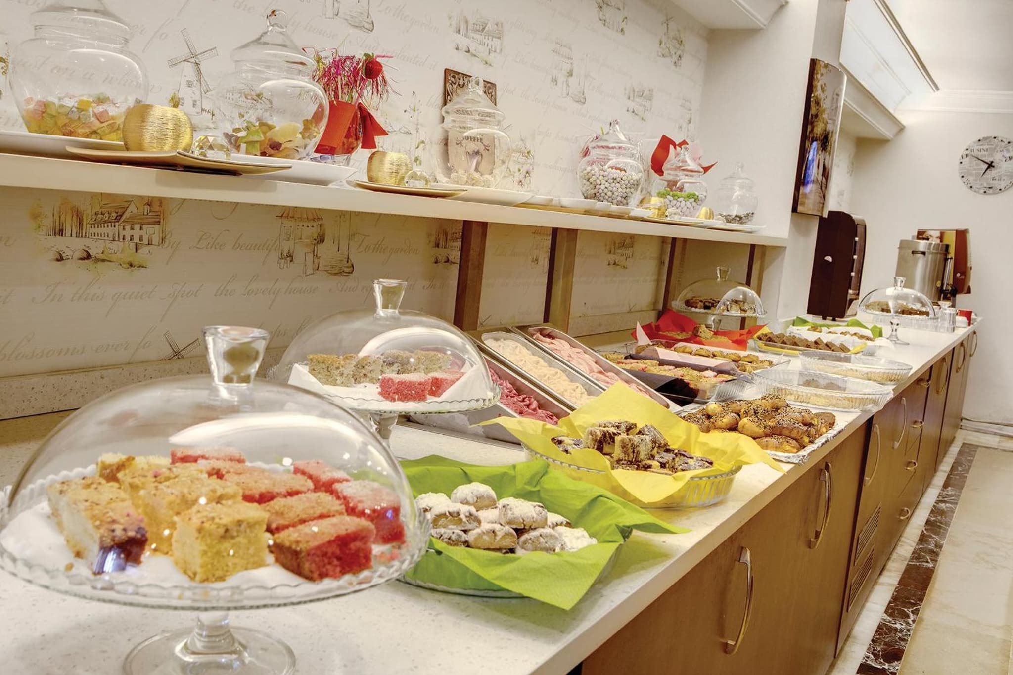 Susuzlu Atlantis Hotel - Image 3