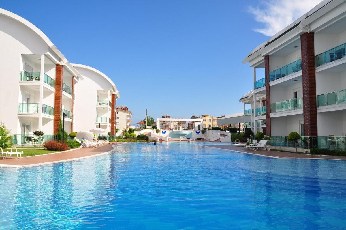 Side Gardenia Residence - Image 1