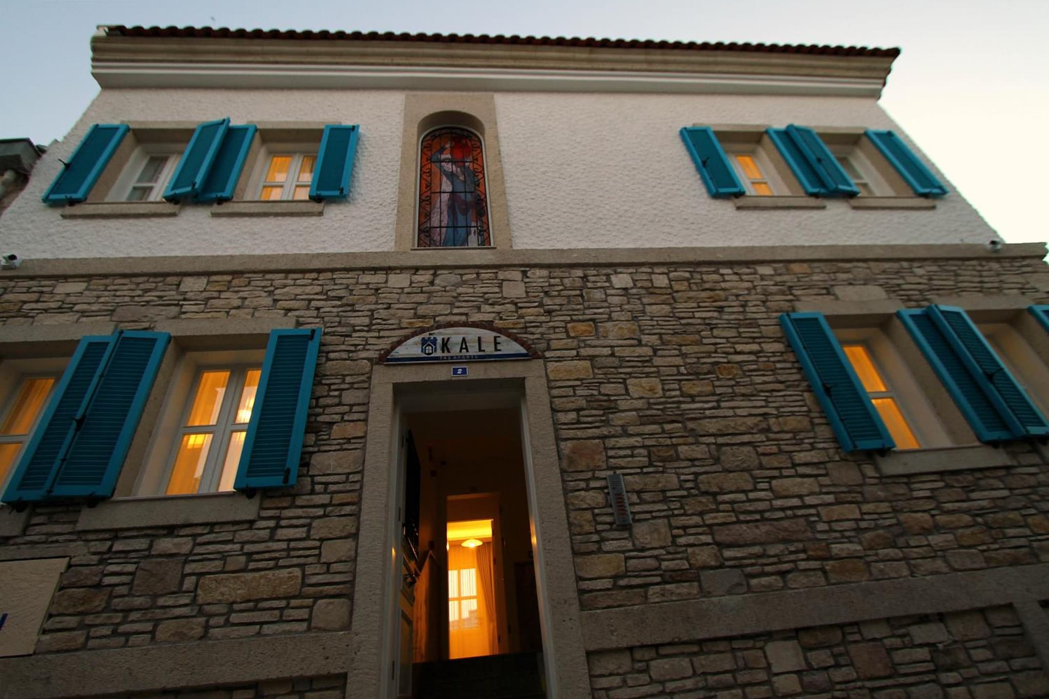 Çeşme Kale Taş Apart - Image 2