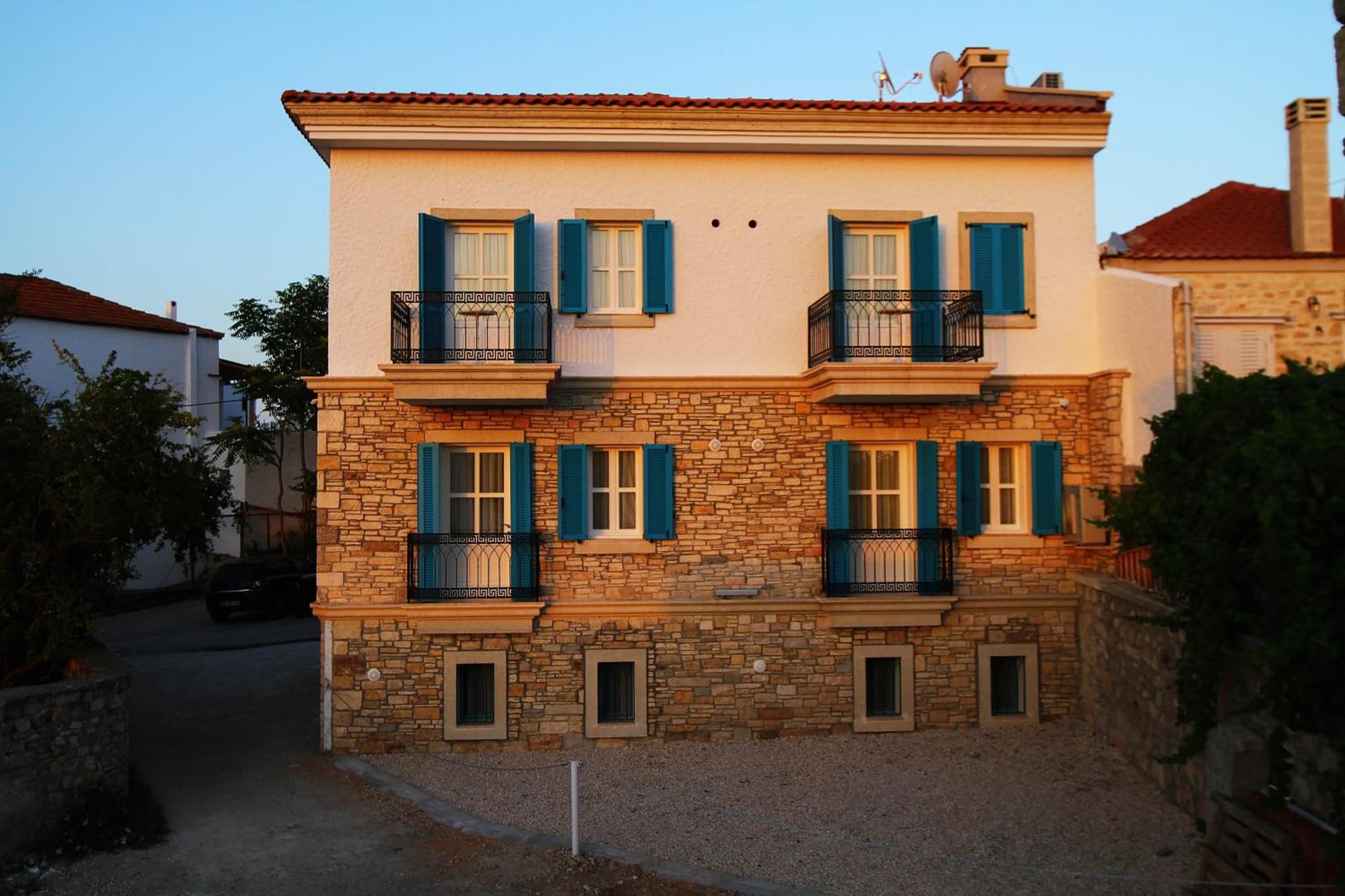 Çeşme Kale Taş Apart - Image 4