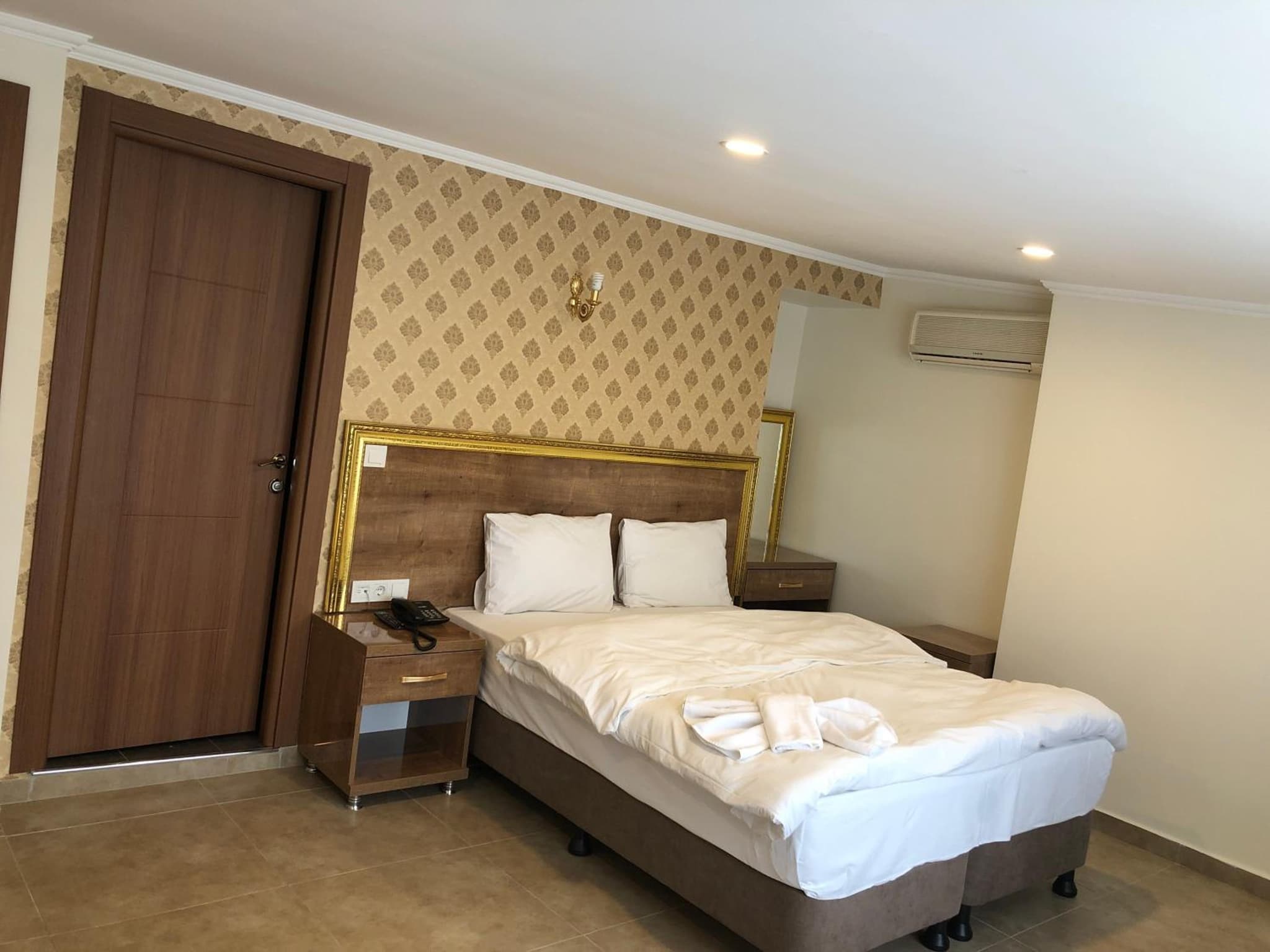 Real Life Otel - Image 3