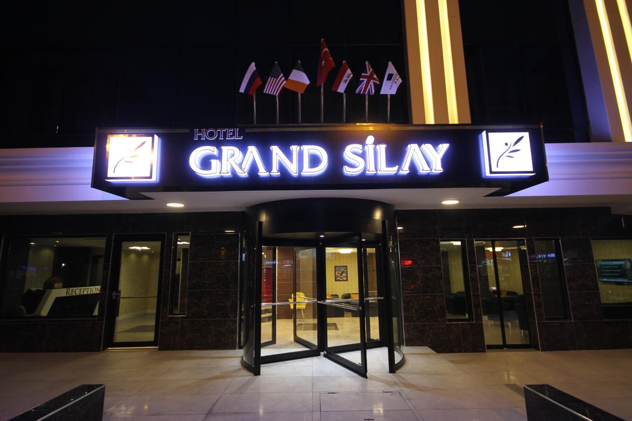 Grand Silay Hotel - Image 4
