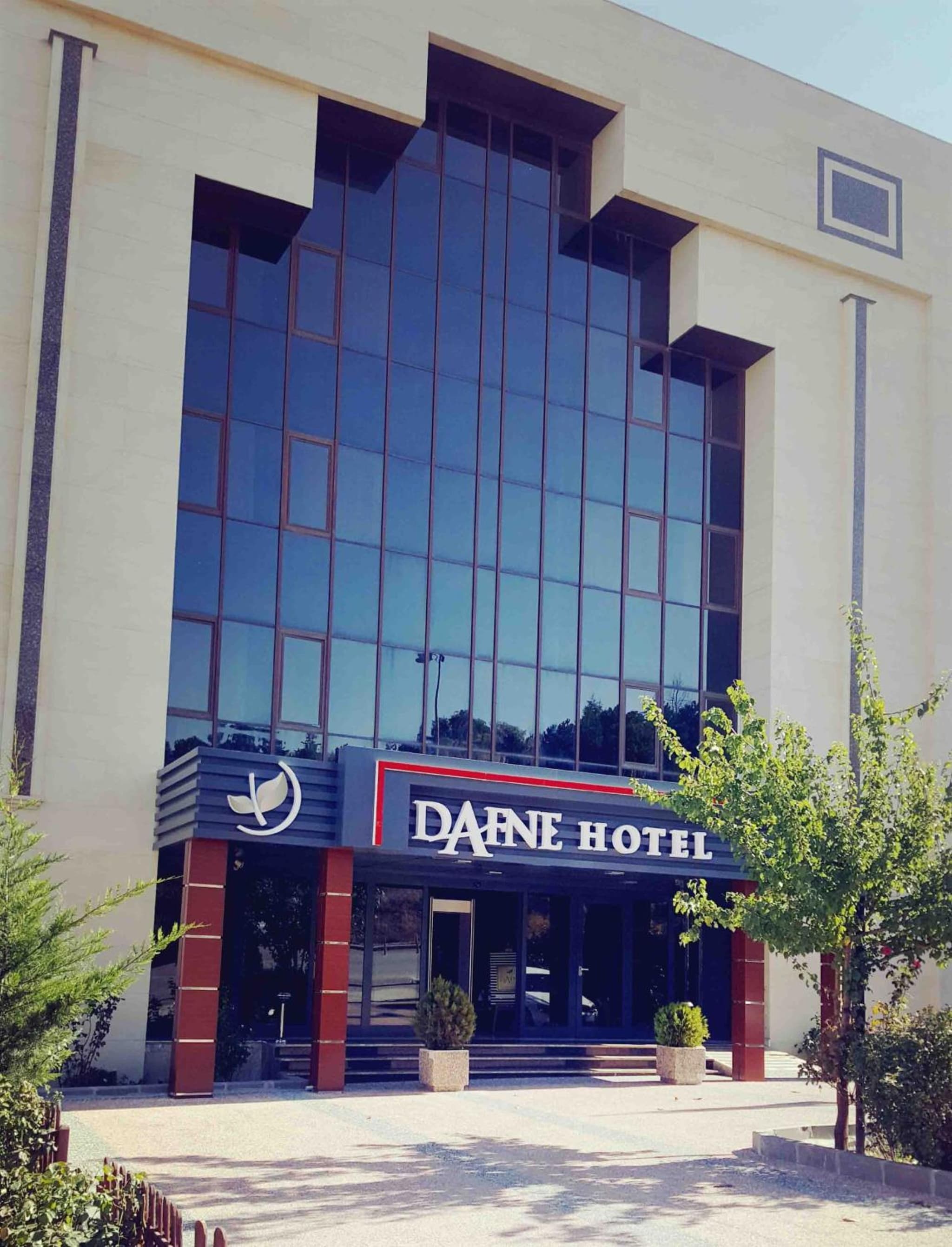 Dafne Hotel - Image 1