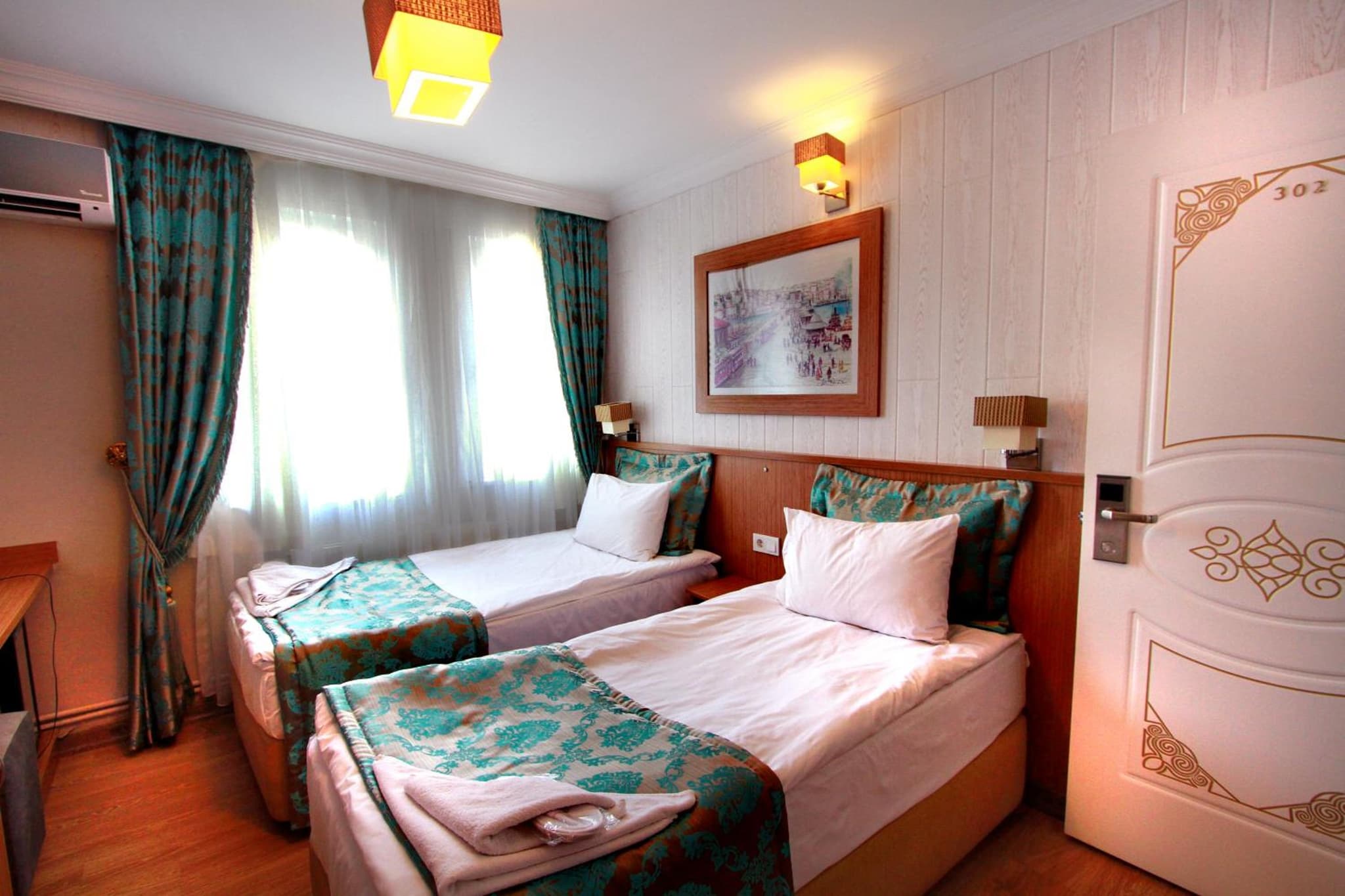 Agora Boutique Hotel & Bistro - Image 1