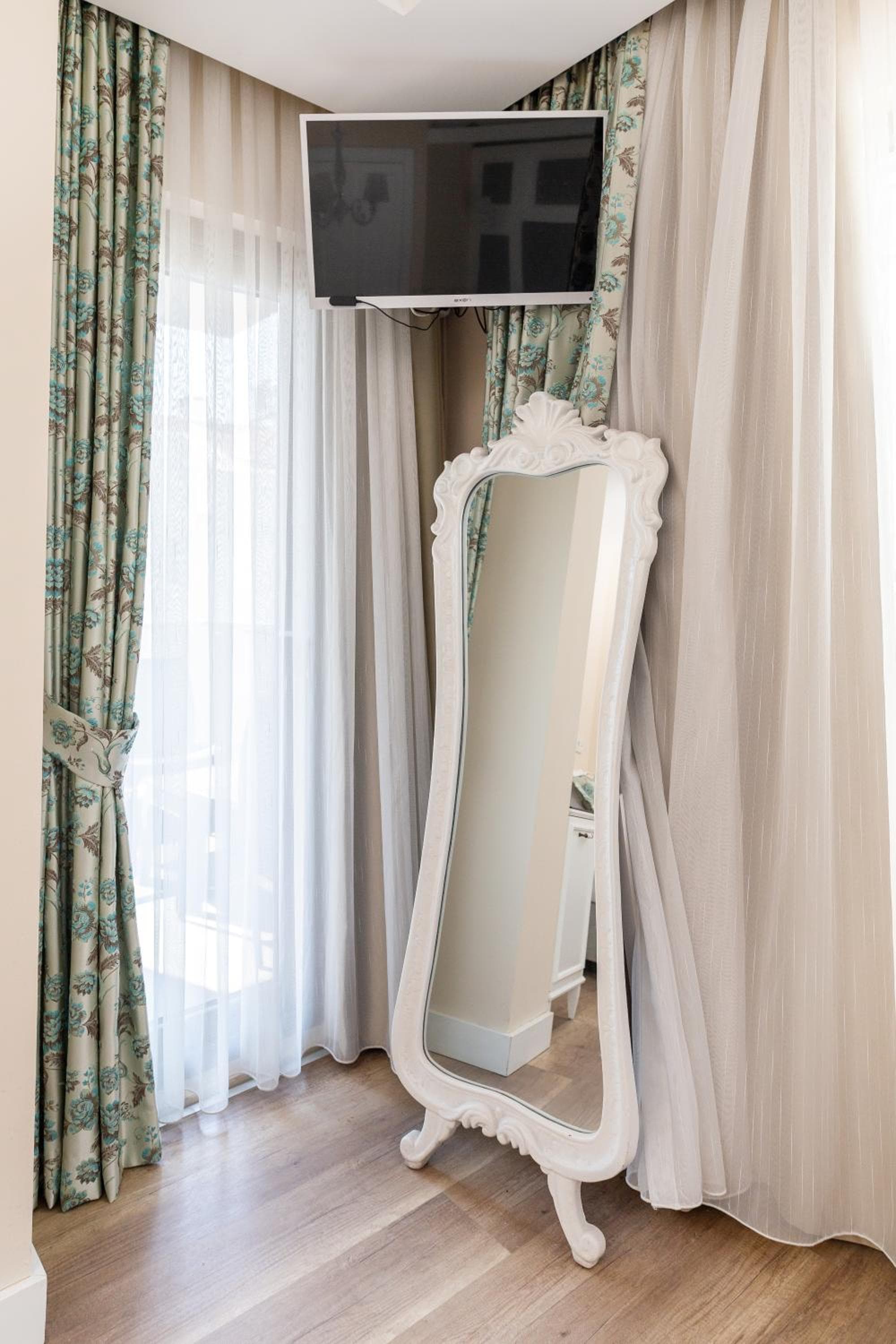 Microyal Hotel - Image 3