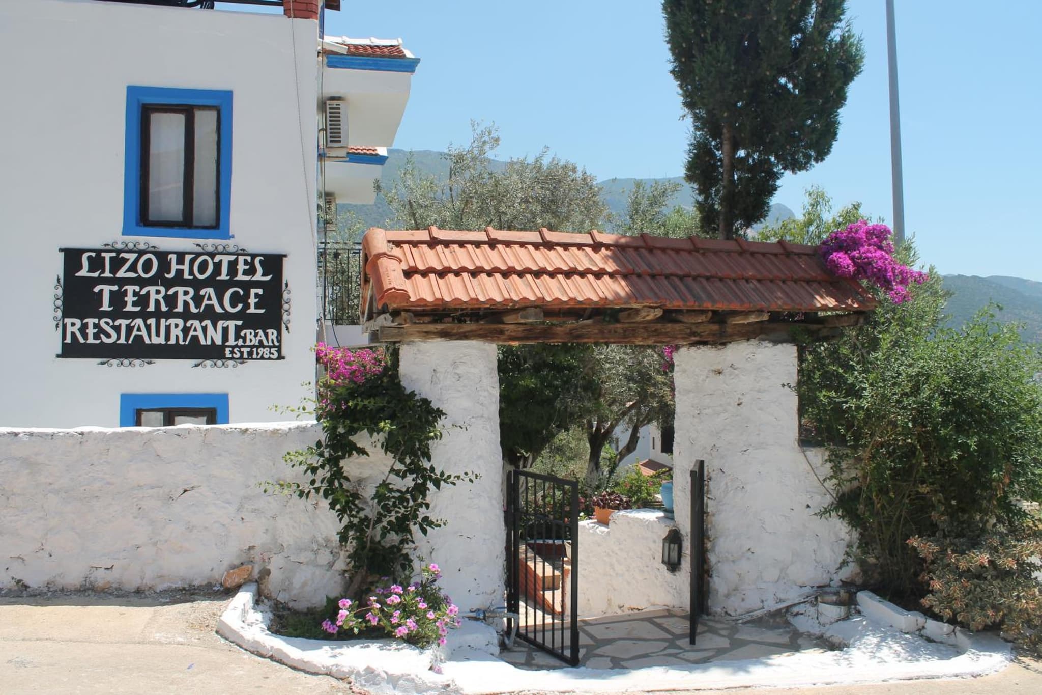 Lizo Hotel - Image 4