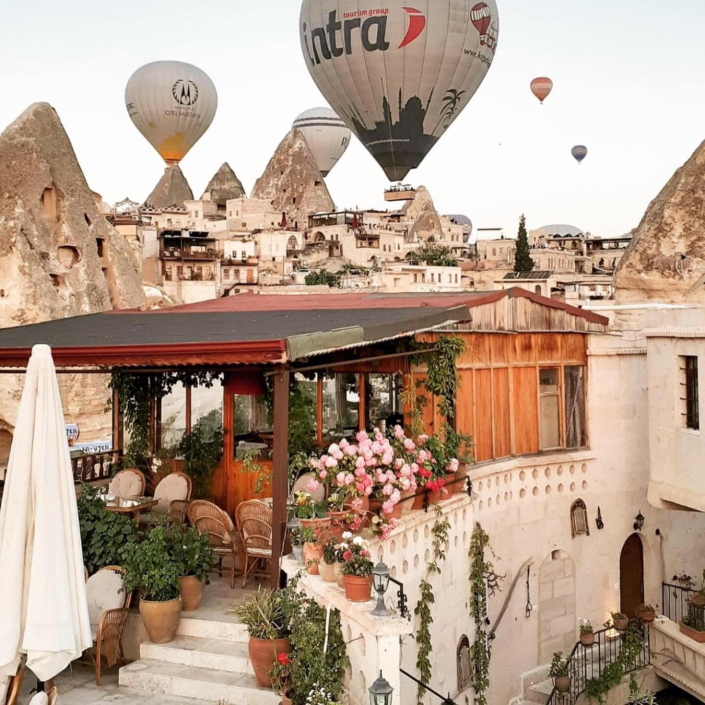 Kookaburra Hotel - Image 2