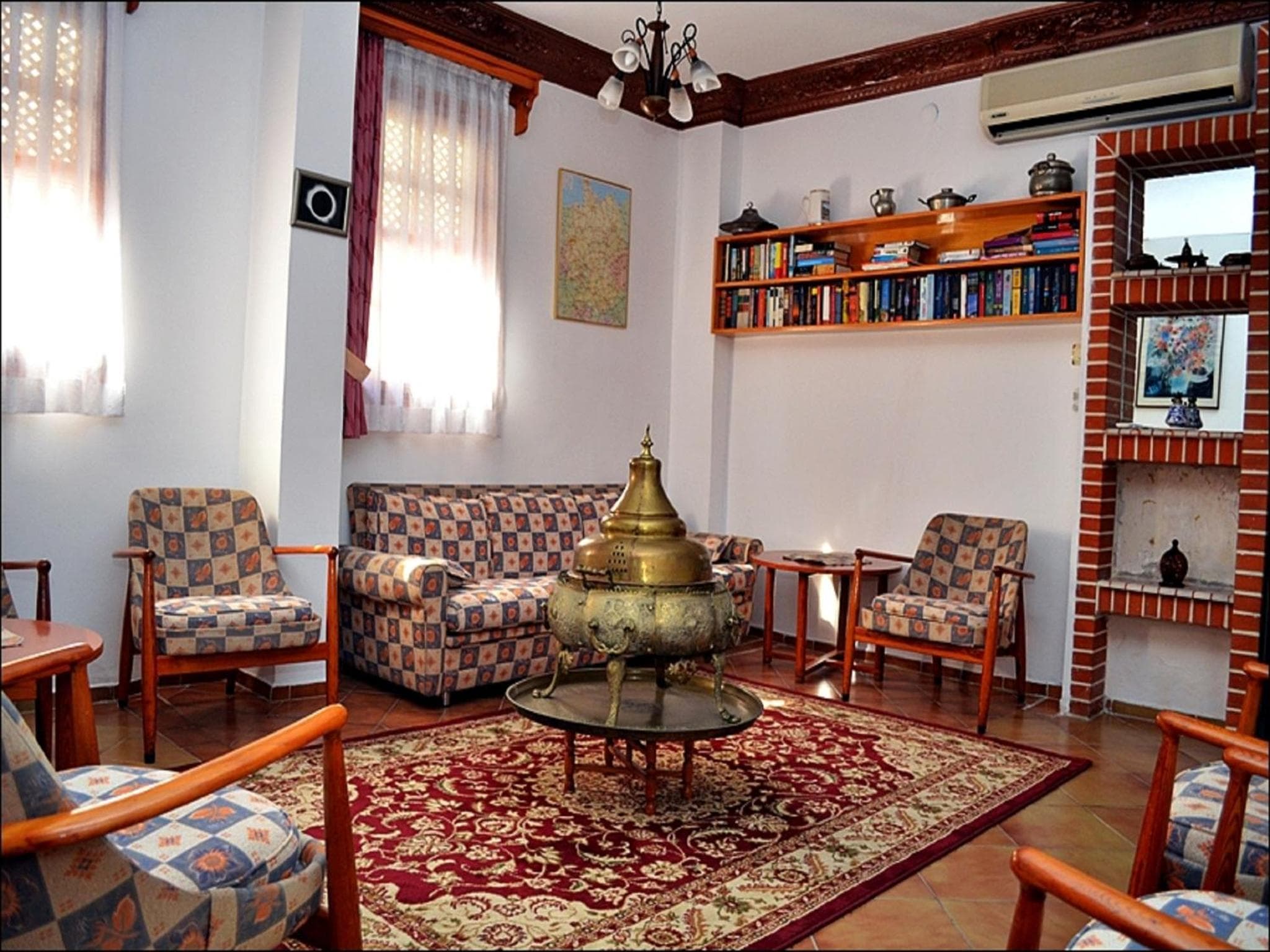 Frankfurt Hotel - Image 2