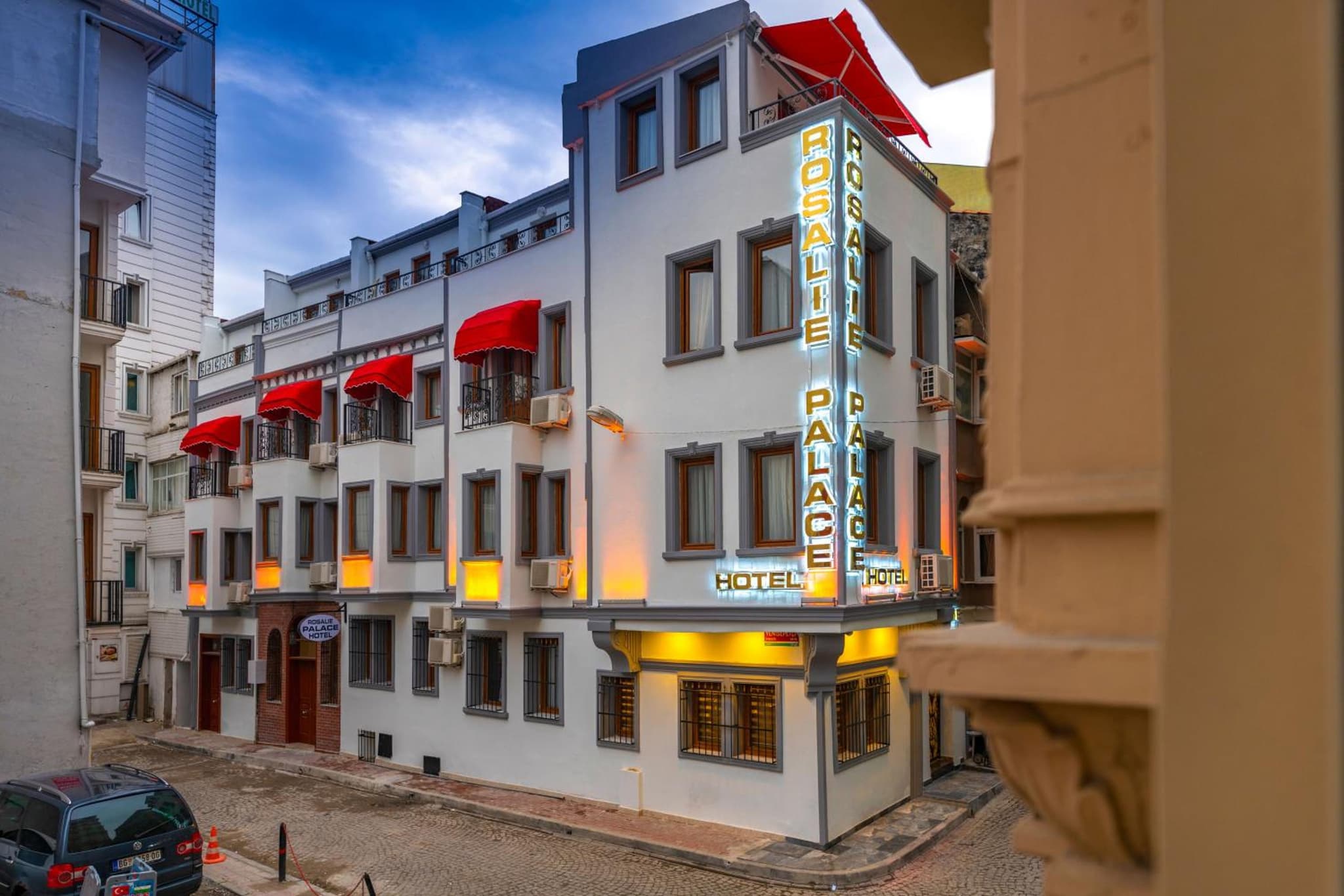 Rosalie Sarayı - Image 1