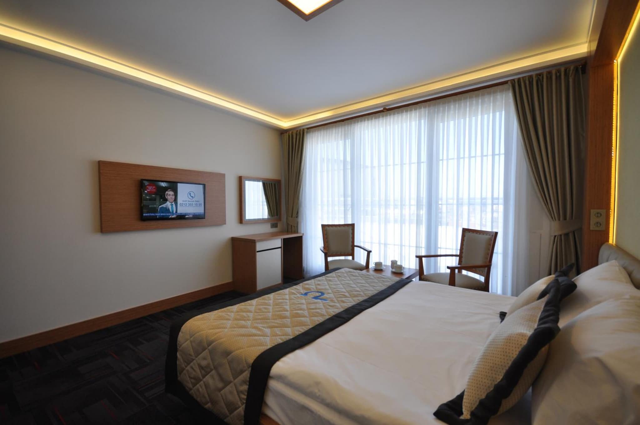 Double Comfort Hotel - Image 4