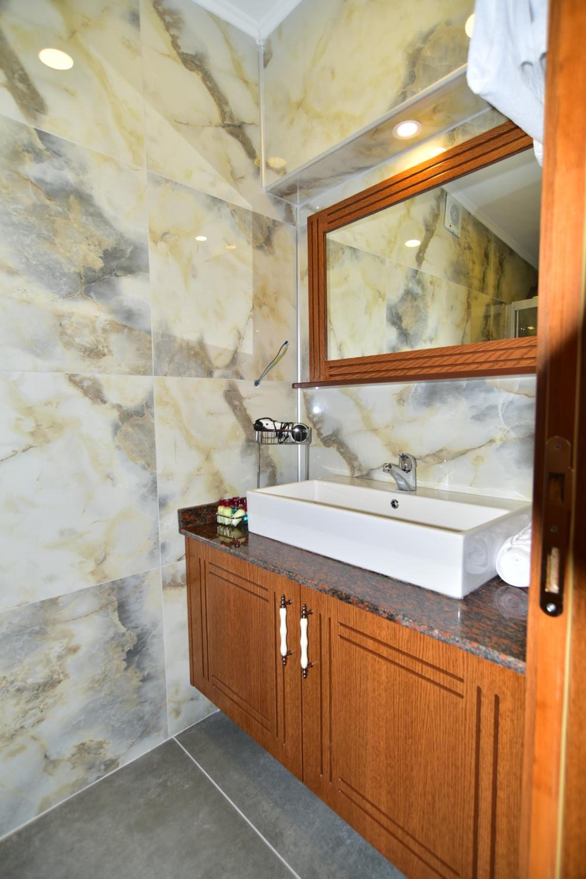 Kybele Hotel - Image 4