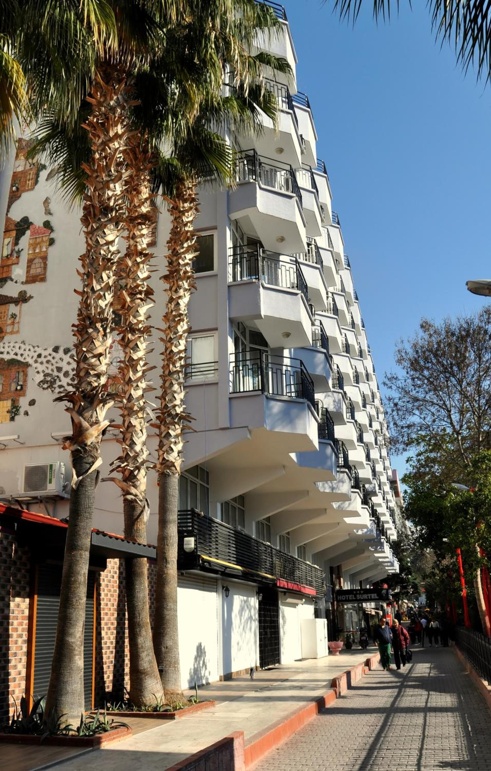 Surtel Hotel - Image 3