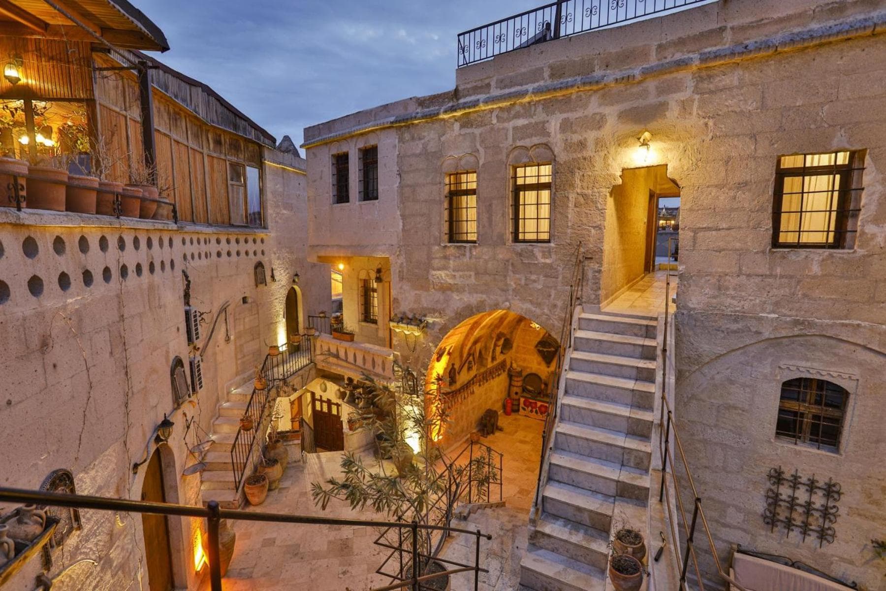 Kookaburra Hotel - Image 1