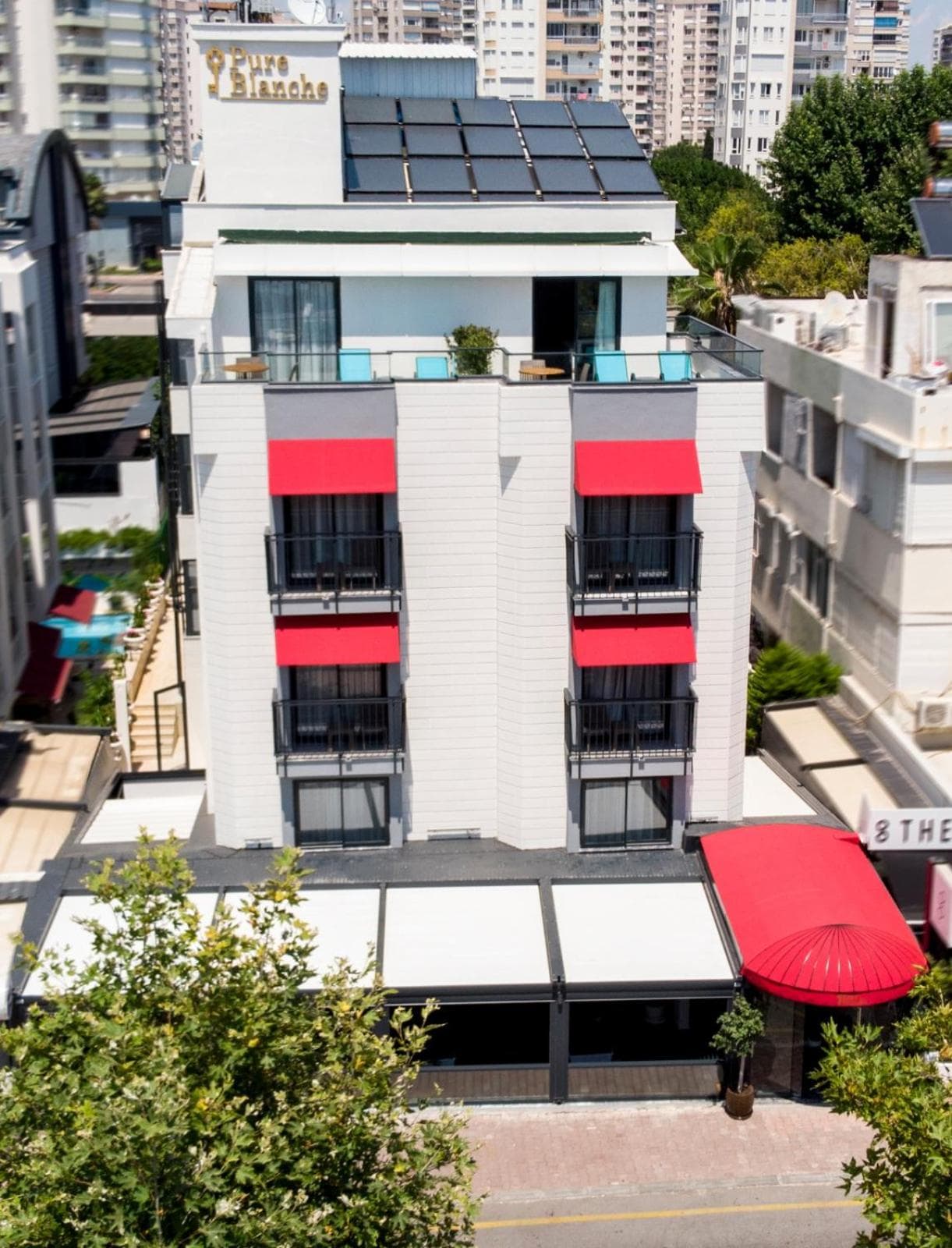 Pure Blanche Hotel - Image 1