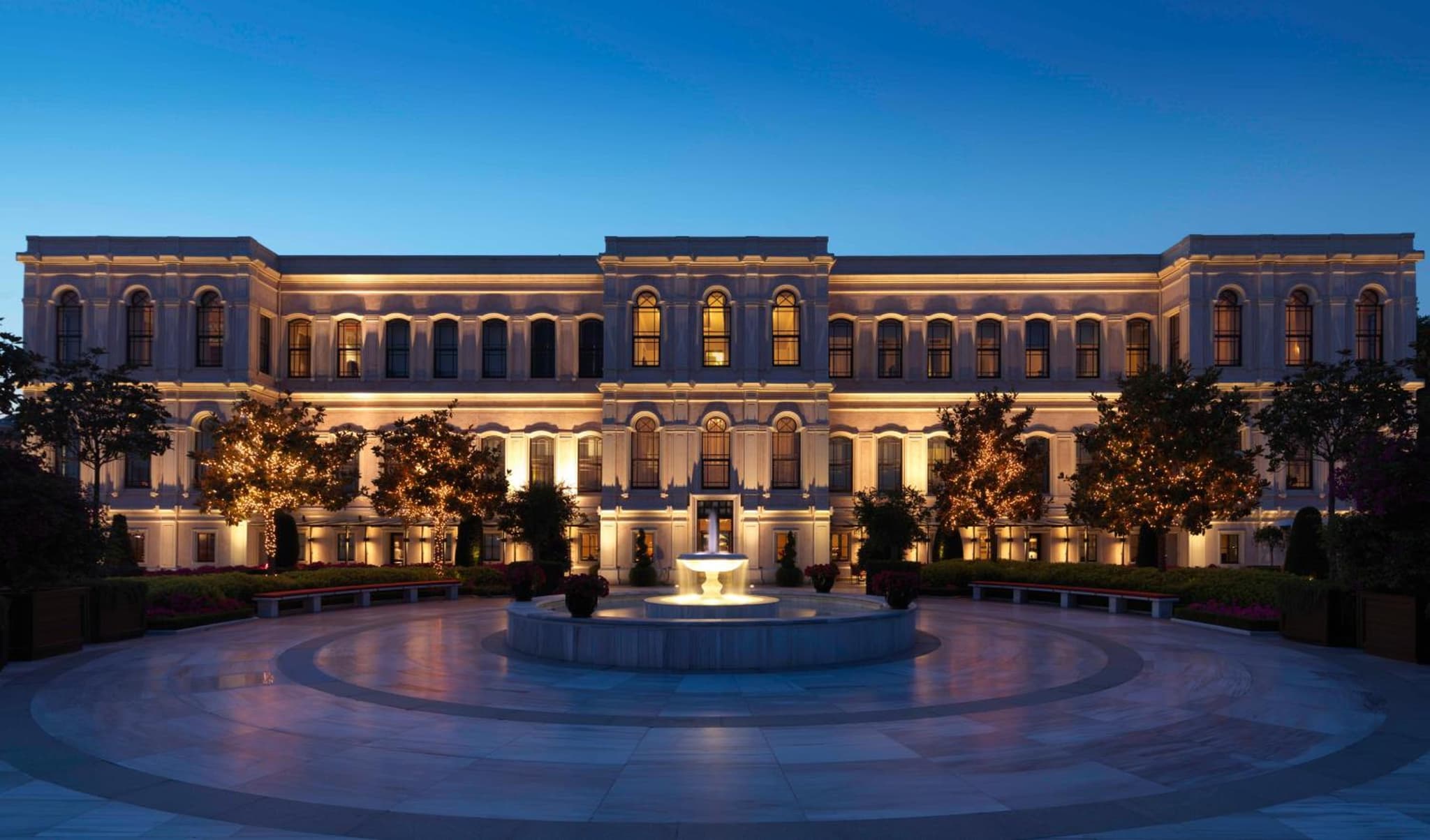 Four Seasons Hotel Istanbul at the Bosphorus - Image 1
