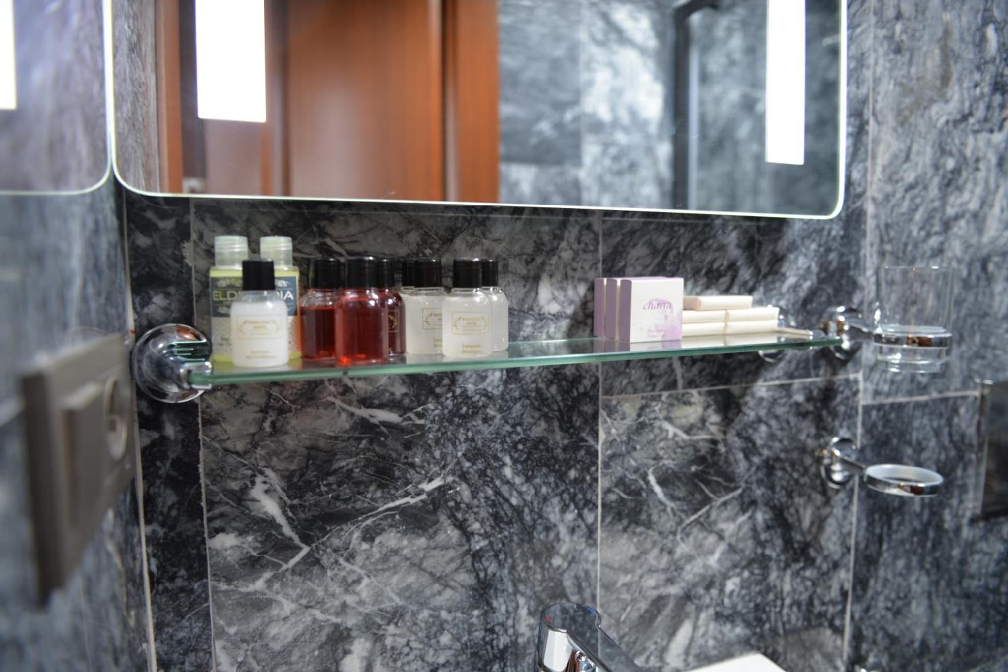 Basilissis Otel - Image 1