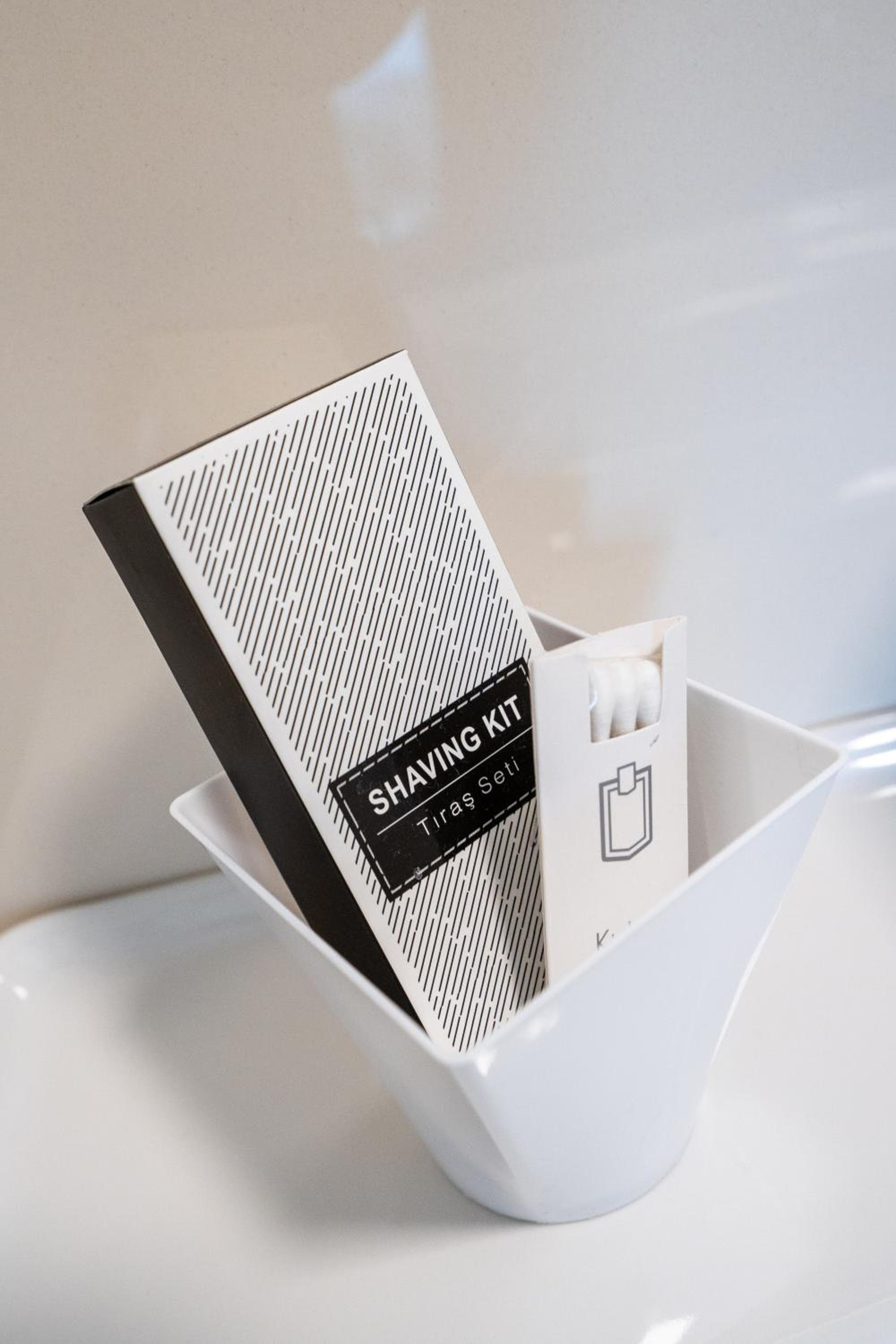 KIANA KALEİÇİ - Image 1