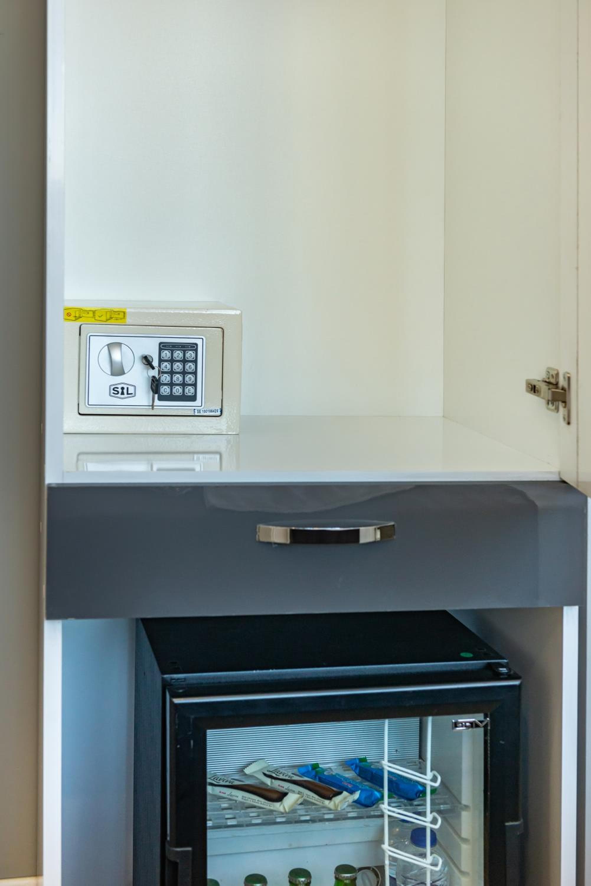 Gloria Suites Old City - Image 2