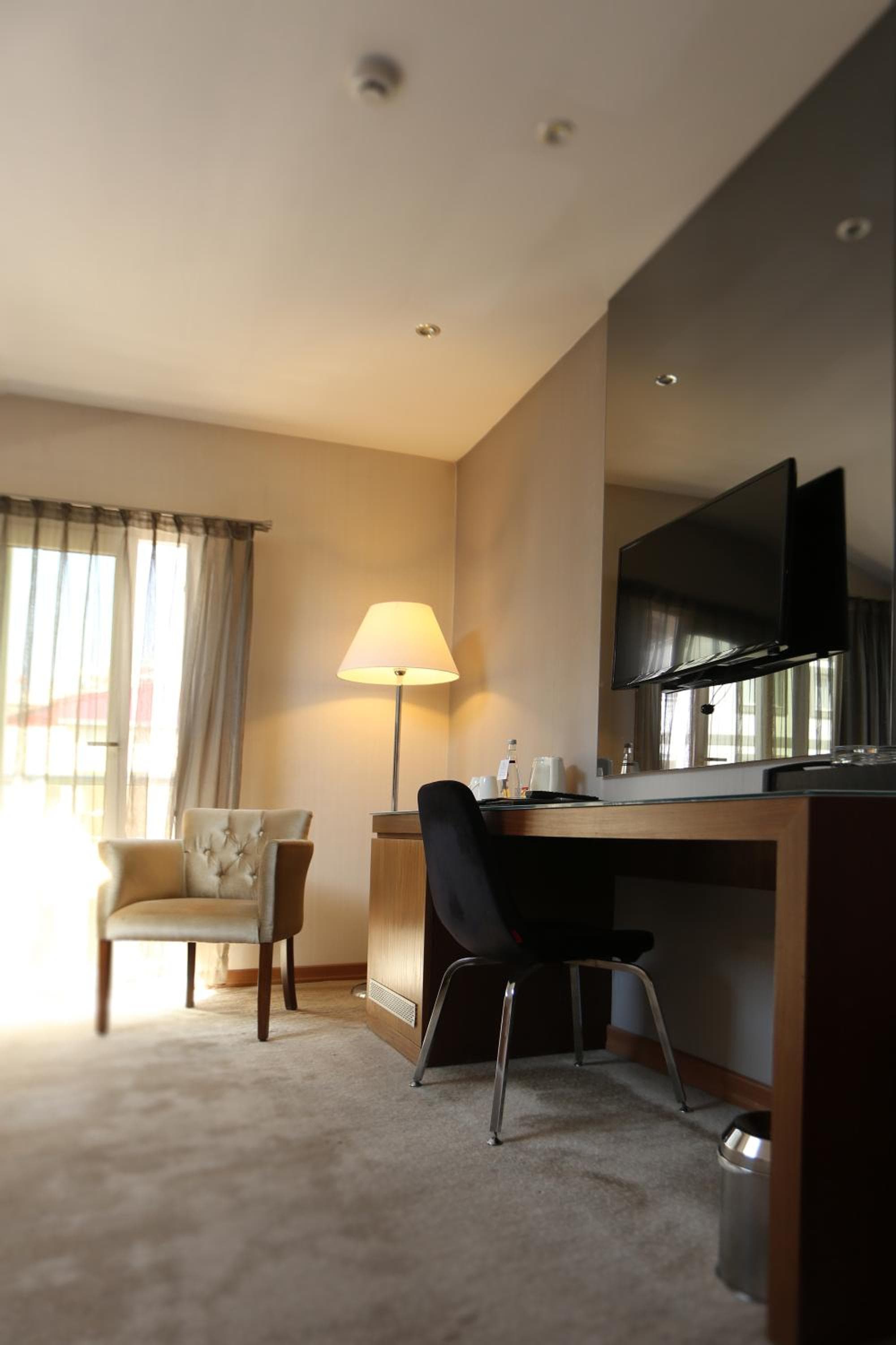 Riva Reşatbey Lüks Otel - Image 4