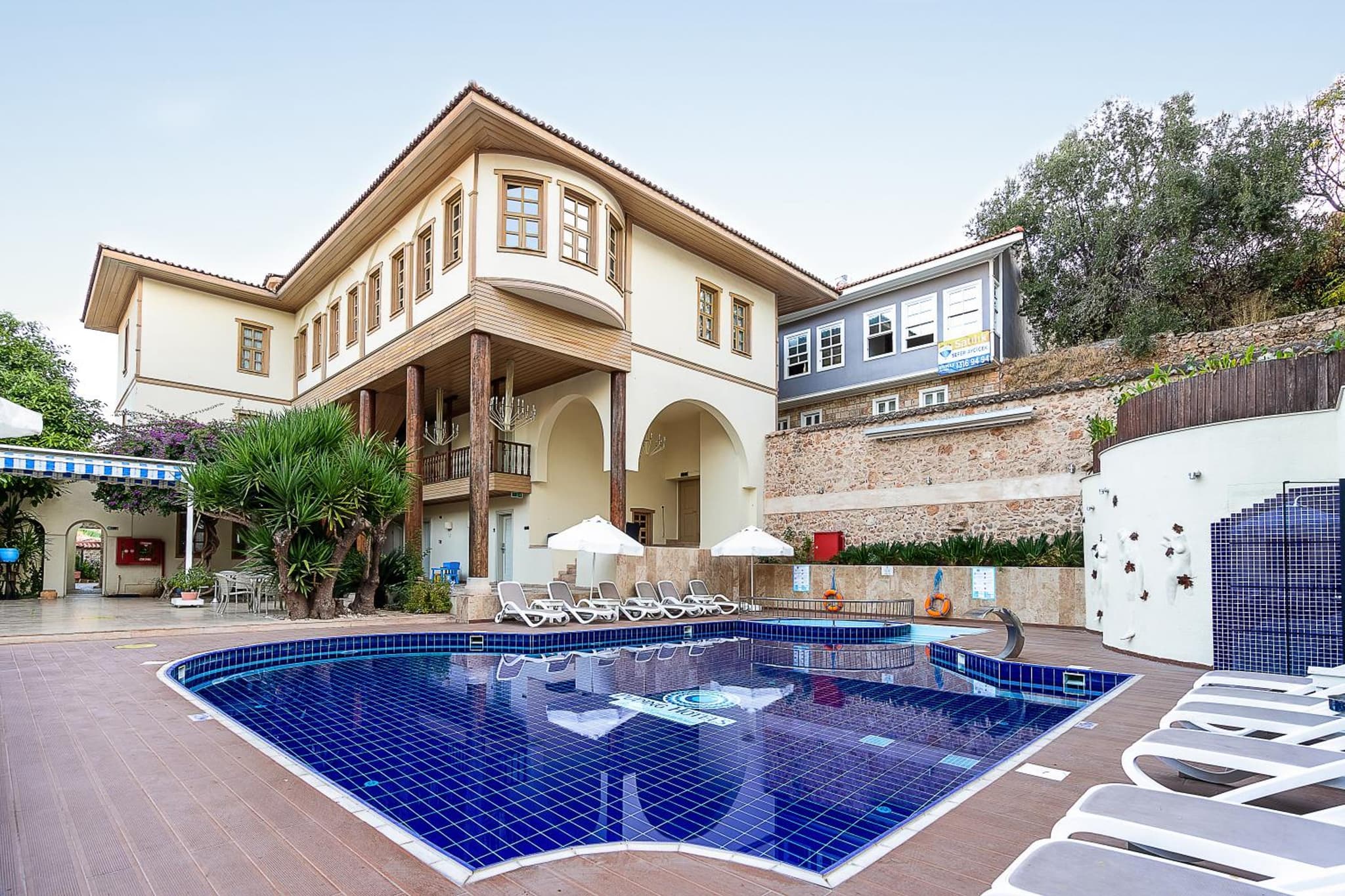 Puding Hotel - Image 3