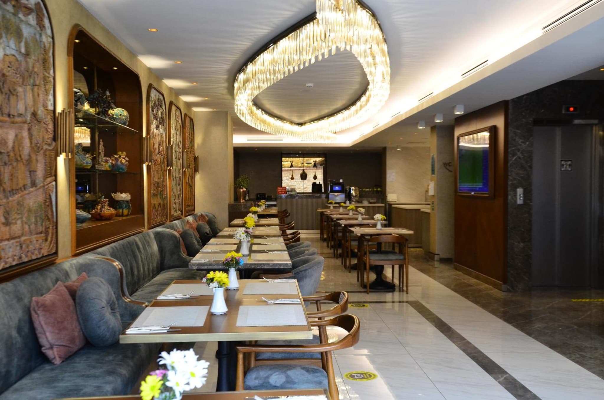 Asur Hotel - Image 2