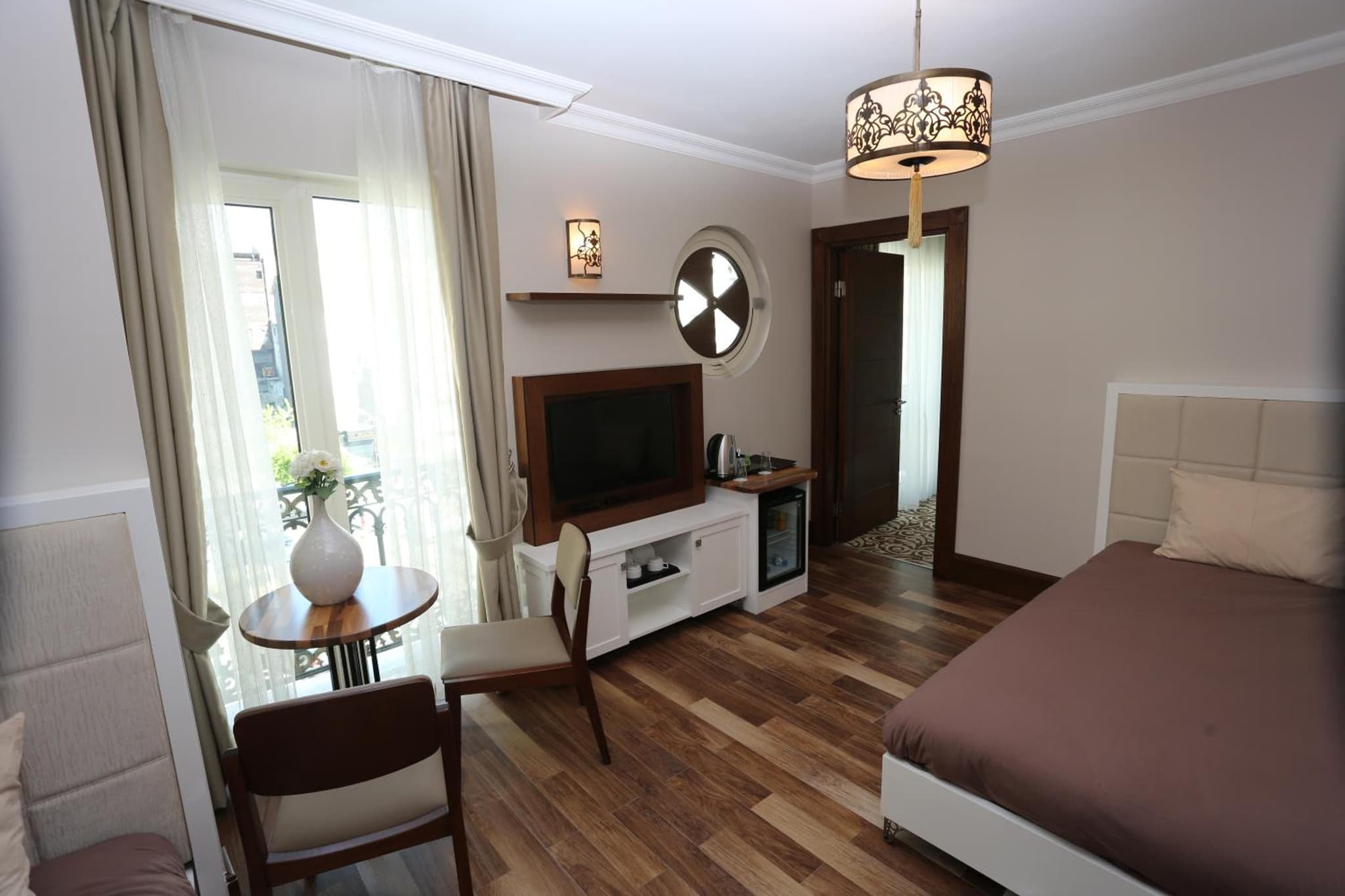 K Suites Otel - Image 4