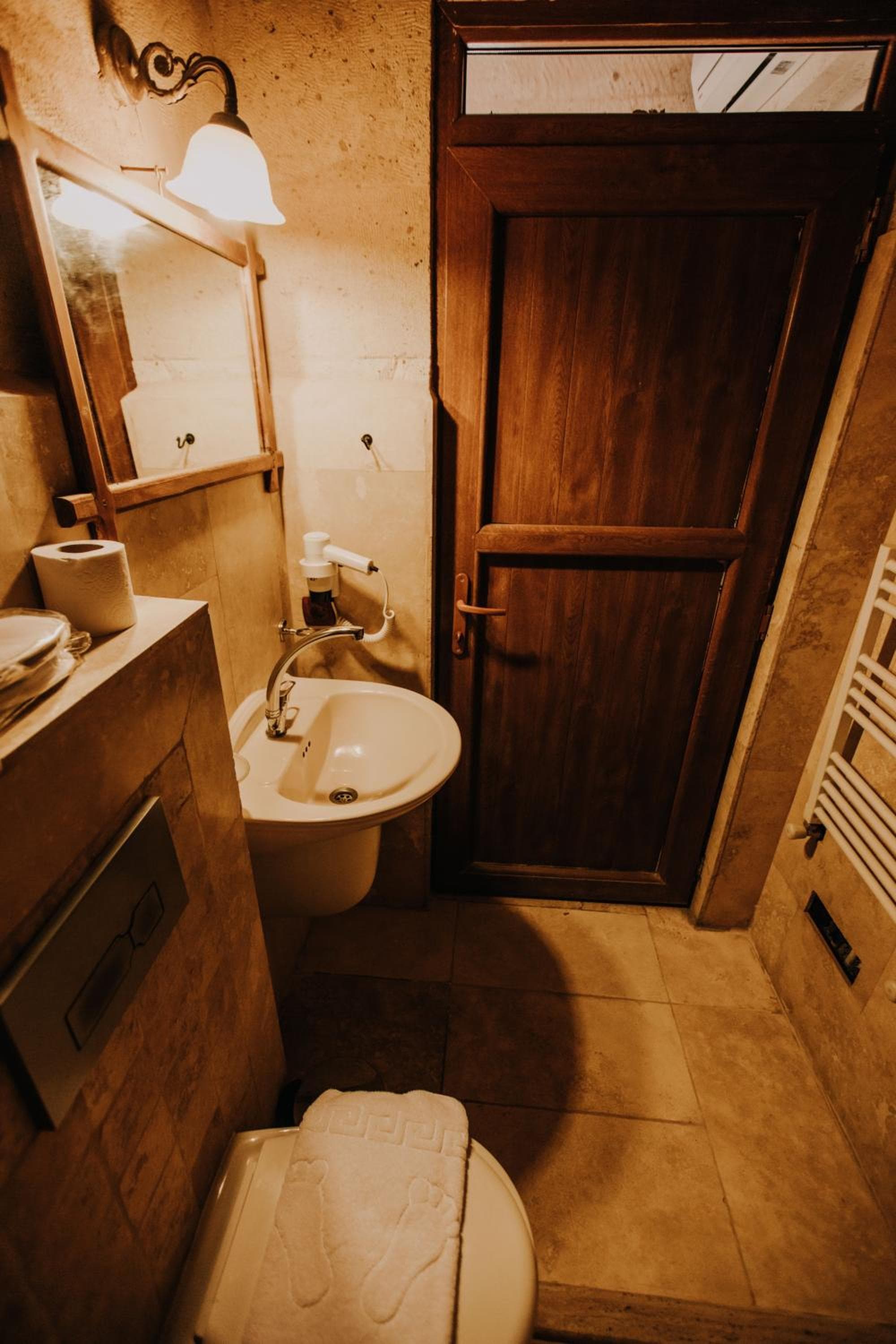 Maron Stone House - Image 4