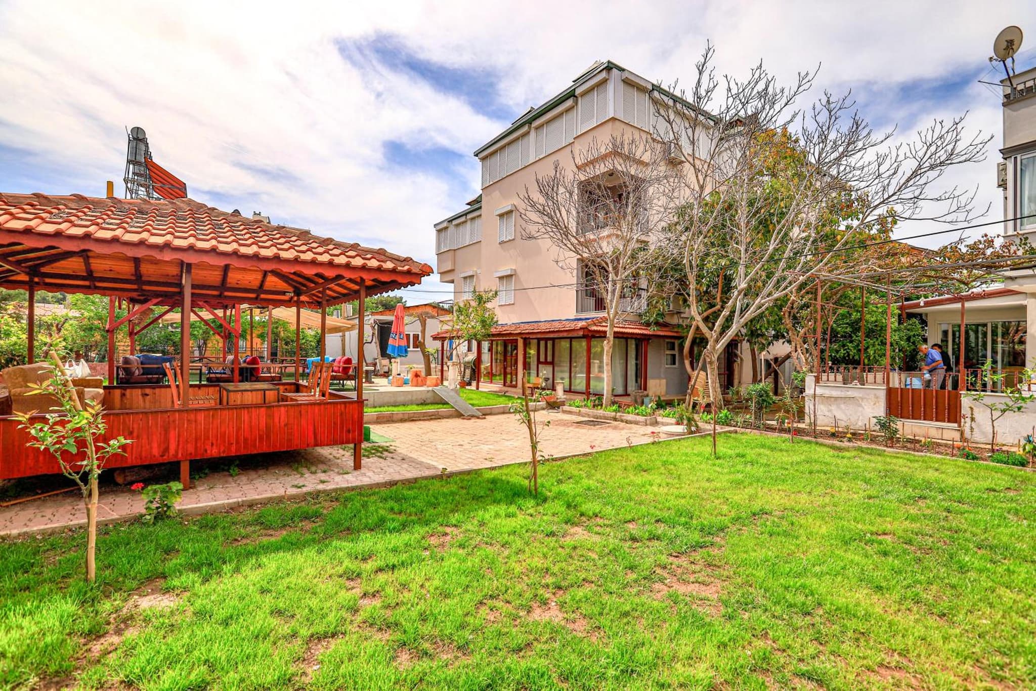 Magic Garden Apart - Image 1