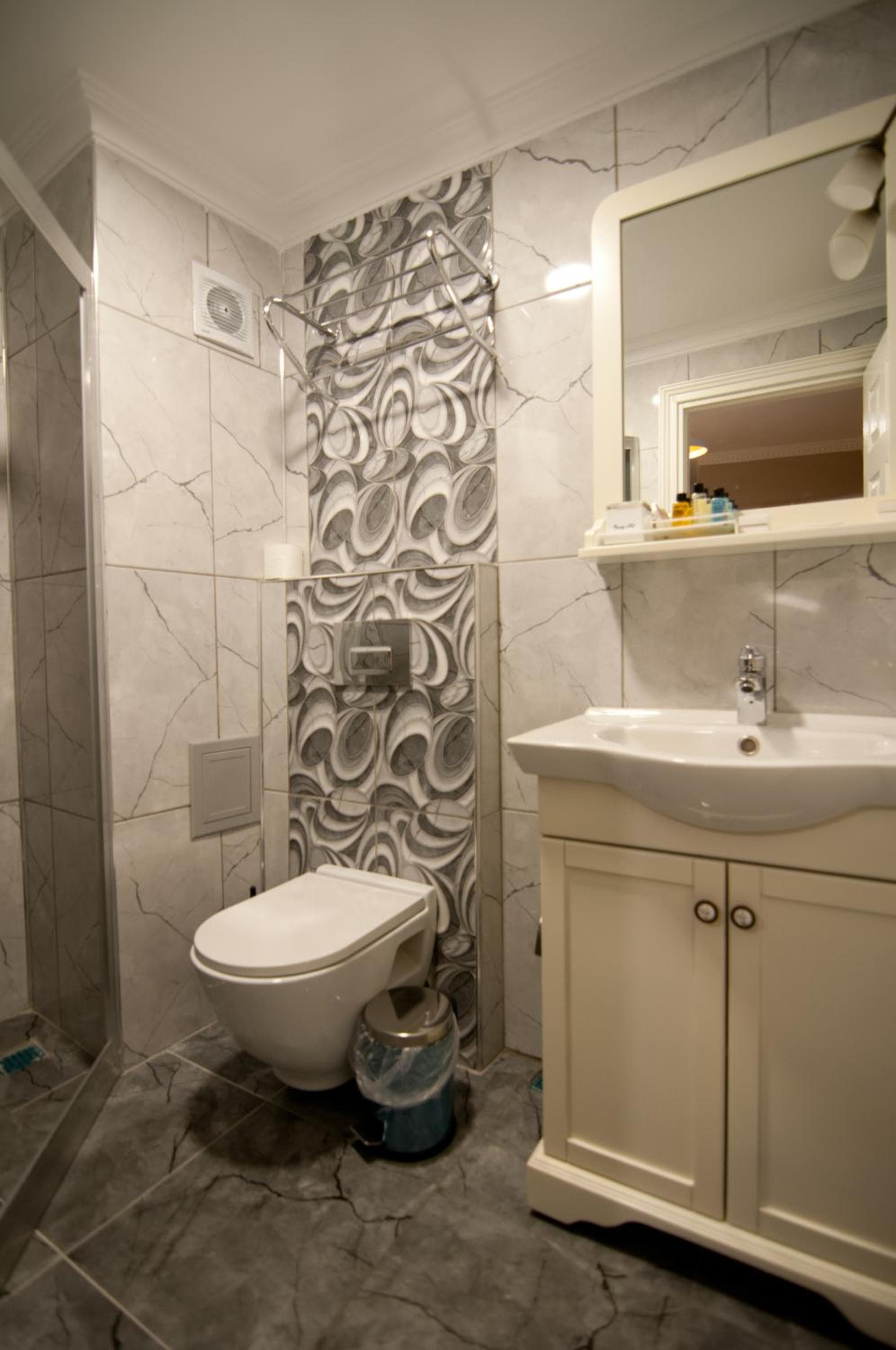 Mevlana Hotel - Image 1