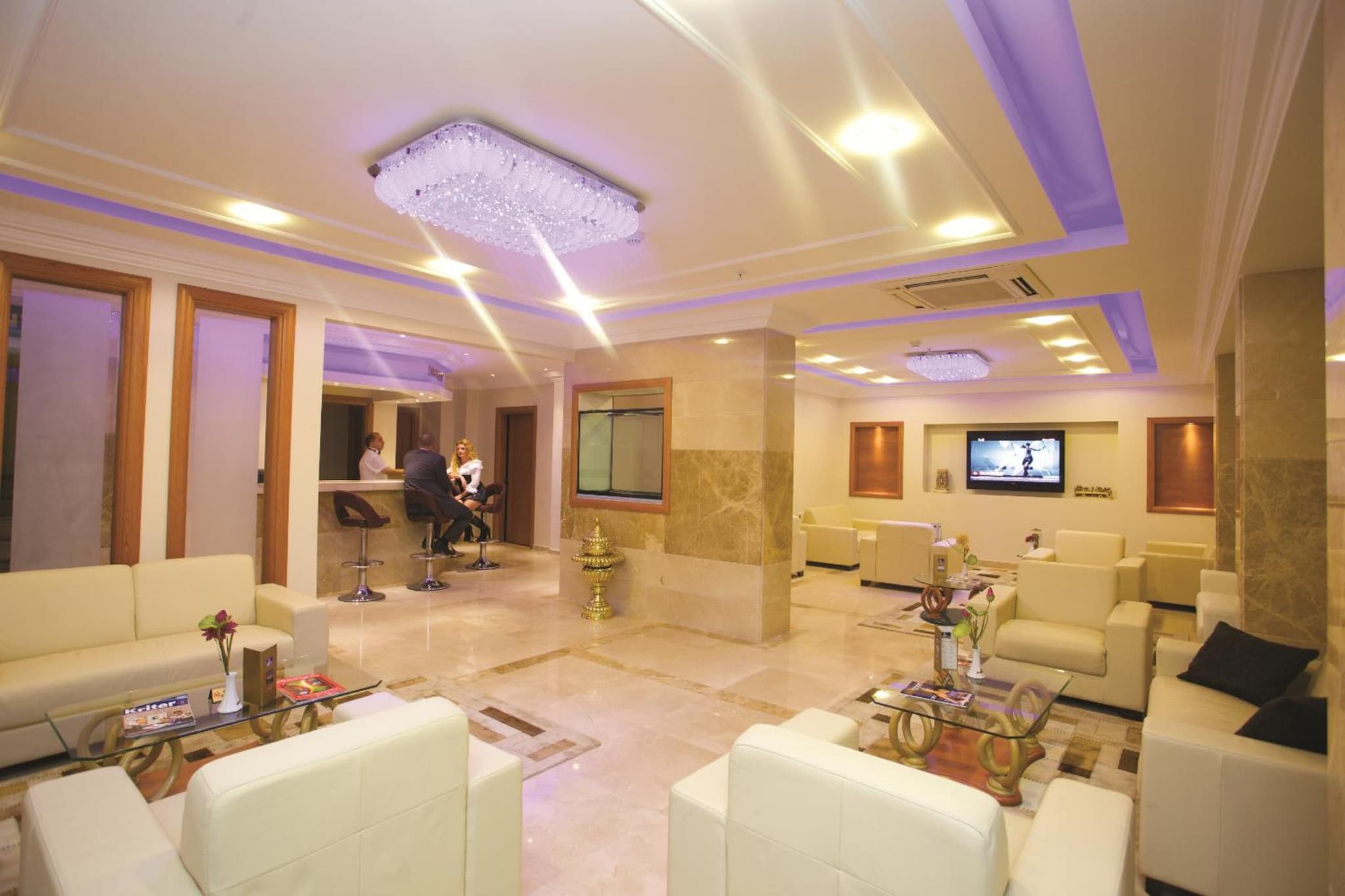 The City Hotel - Image 2