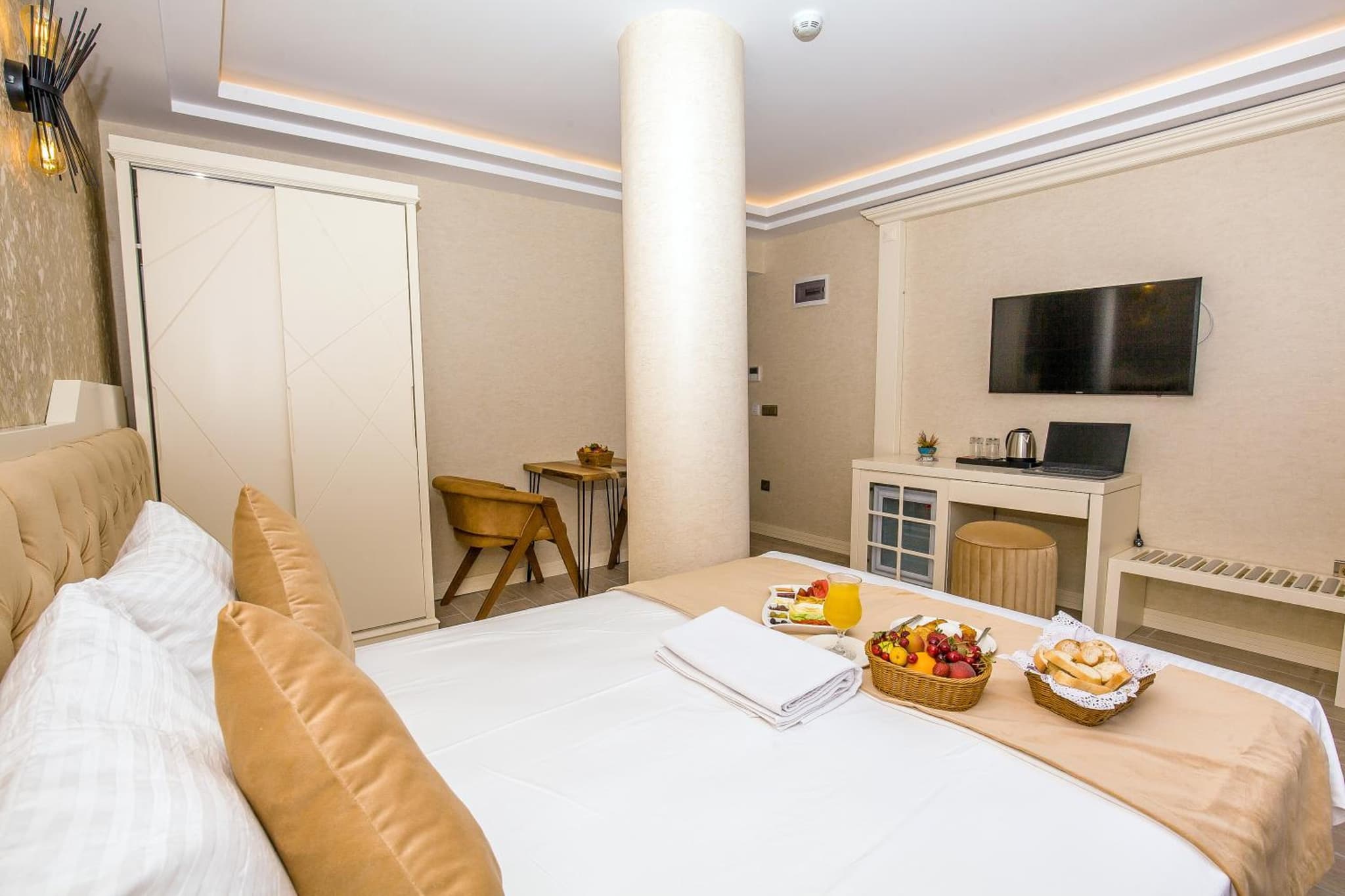 The Lea Hotel - Image 2