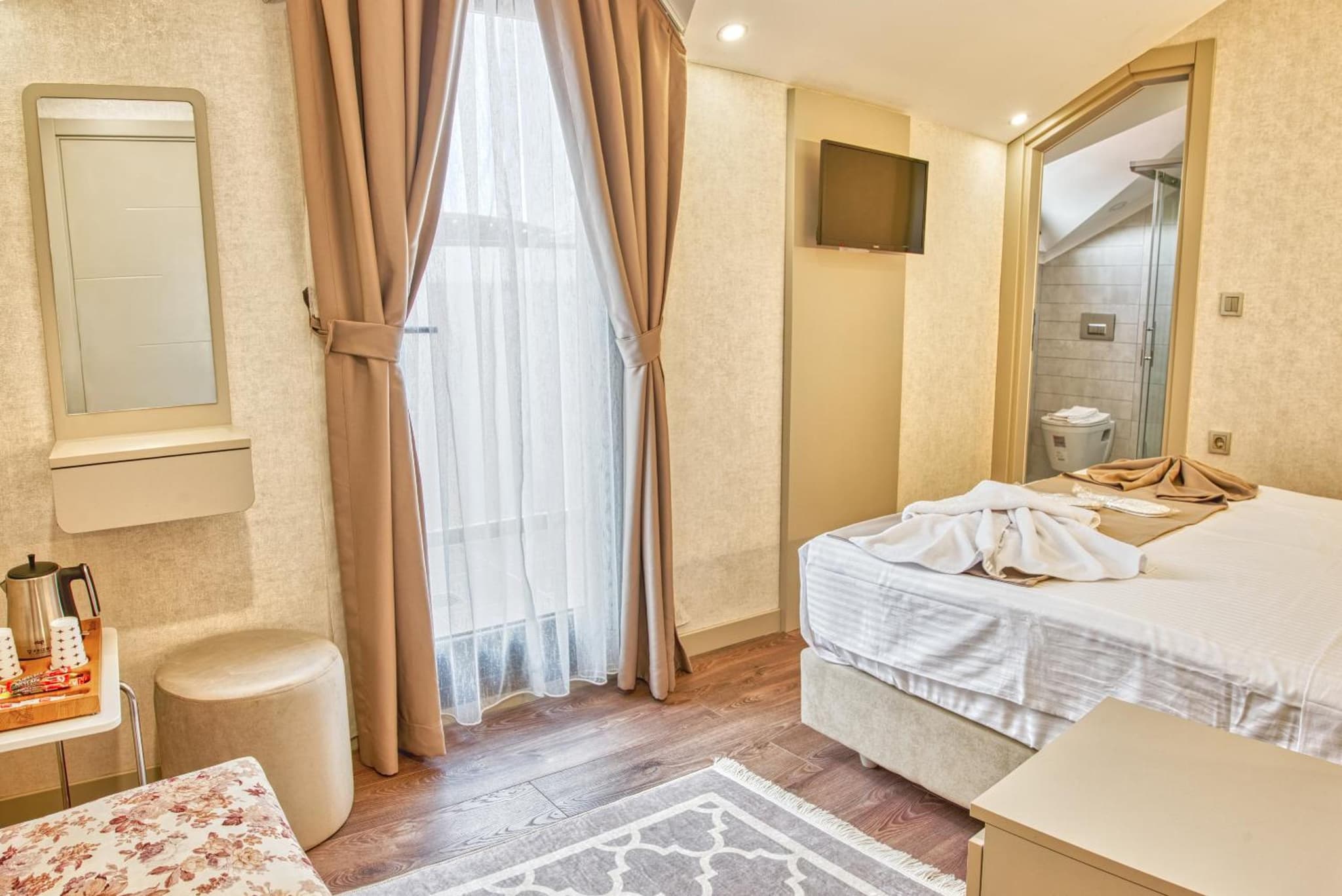 Florina Otel - Image 3