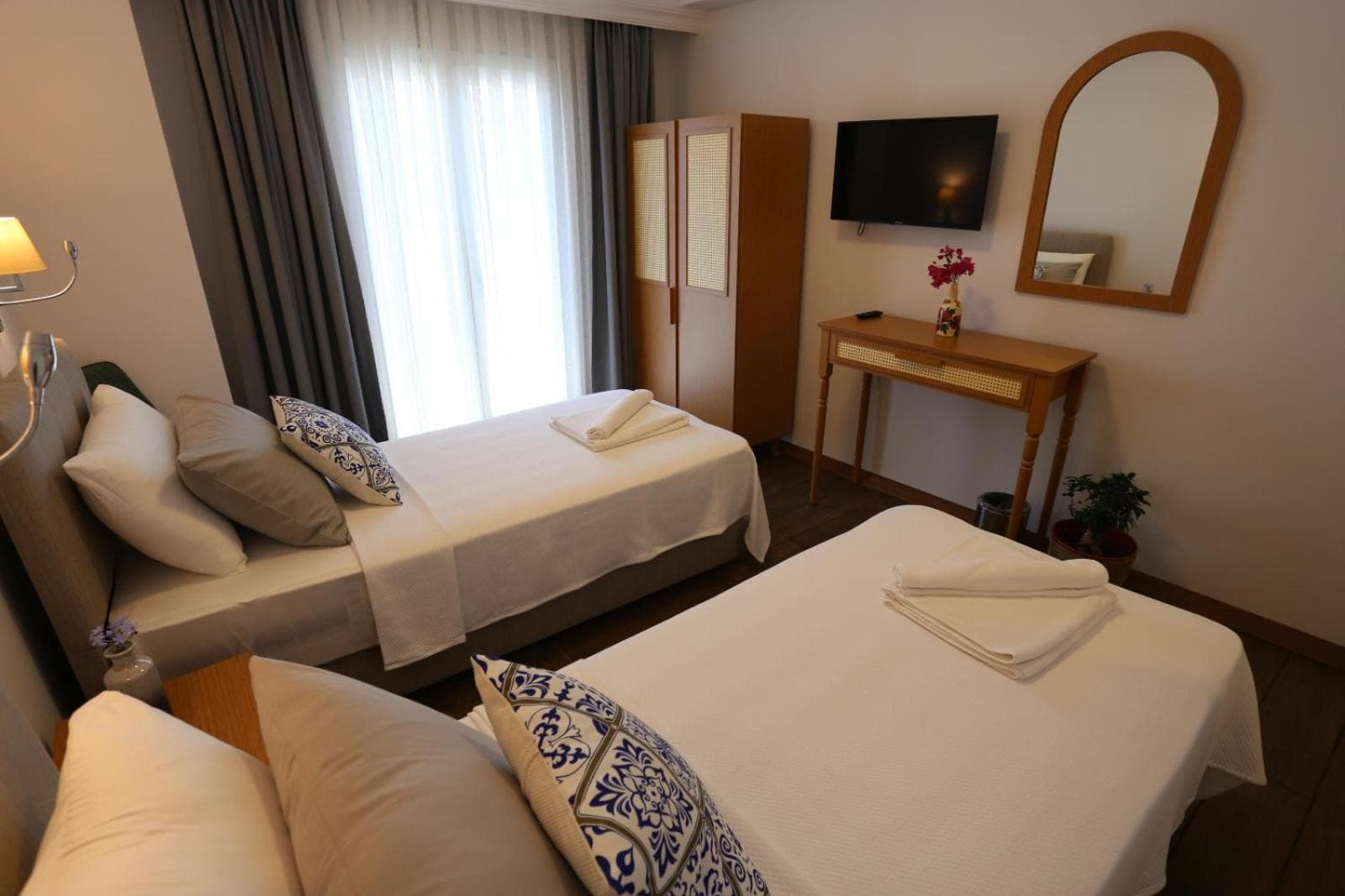 AtaÇesme Otel - Image 4