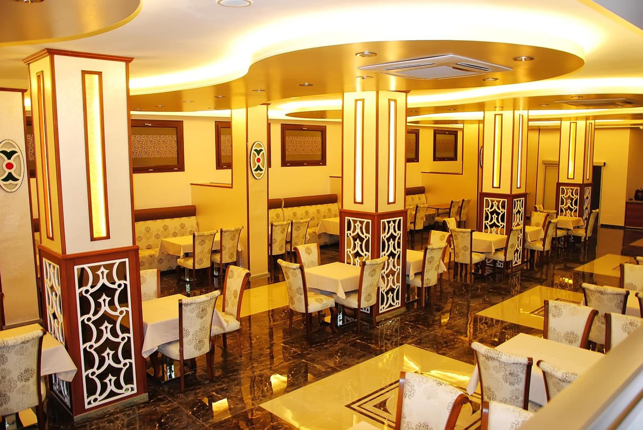 Malahit Exclusive City Hotel - Image 1