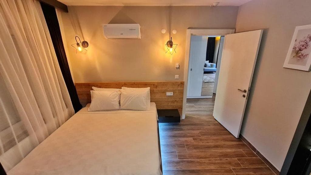 Sun Suites - Image 2