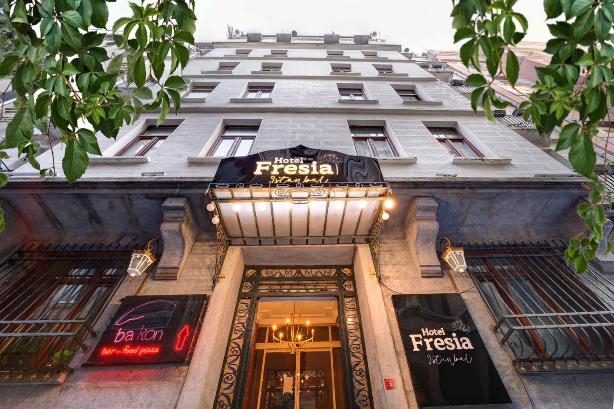 Fresia İstanbul Otel - Image 1