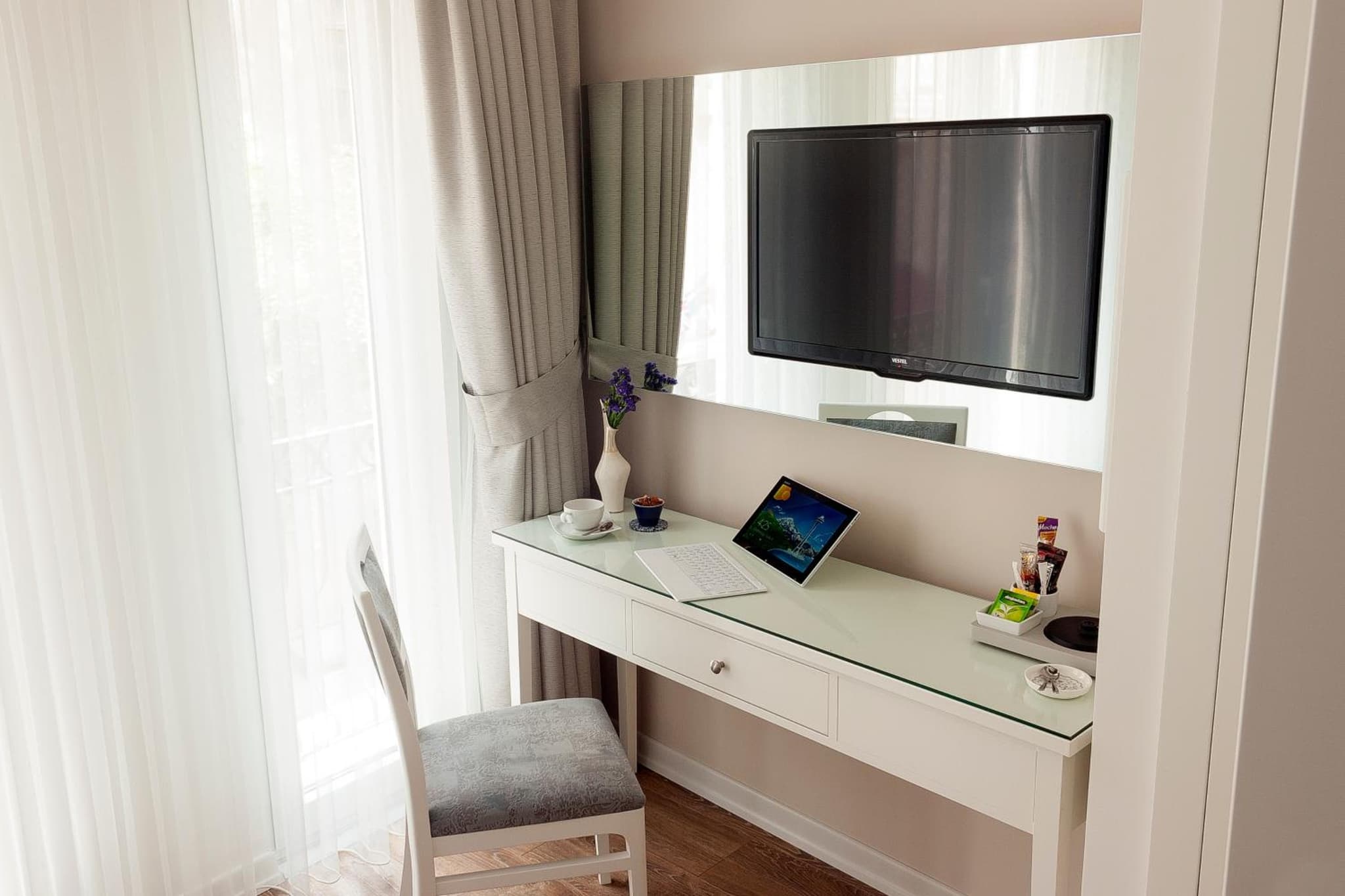 Ten Rooms İstanbul Otel - Image 2