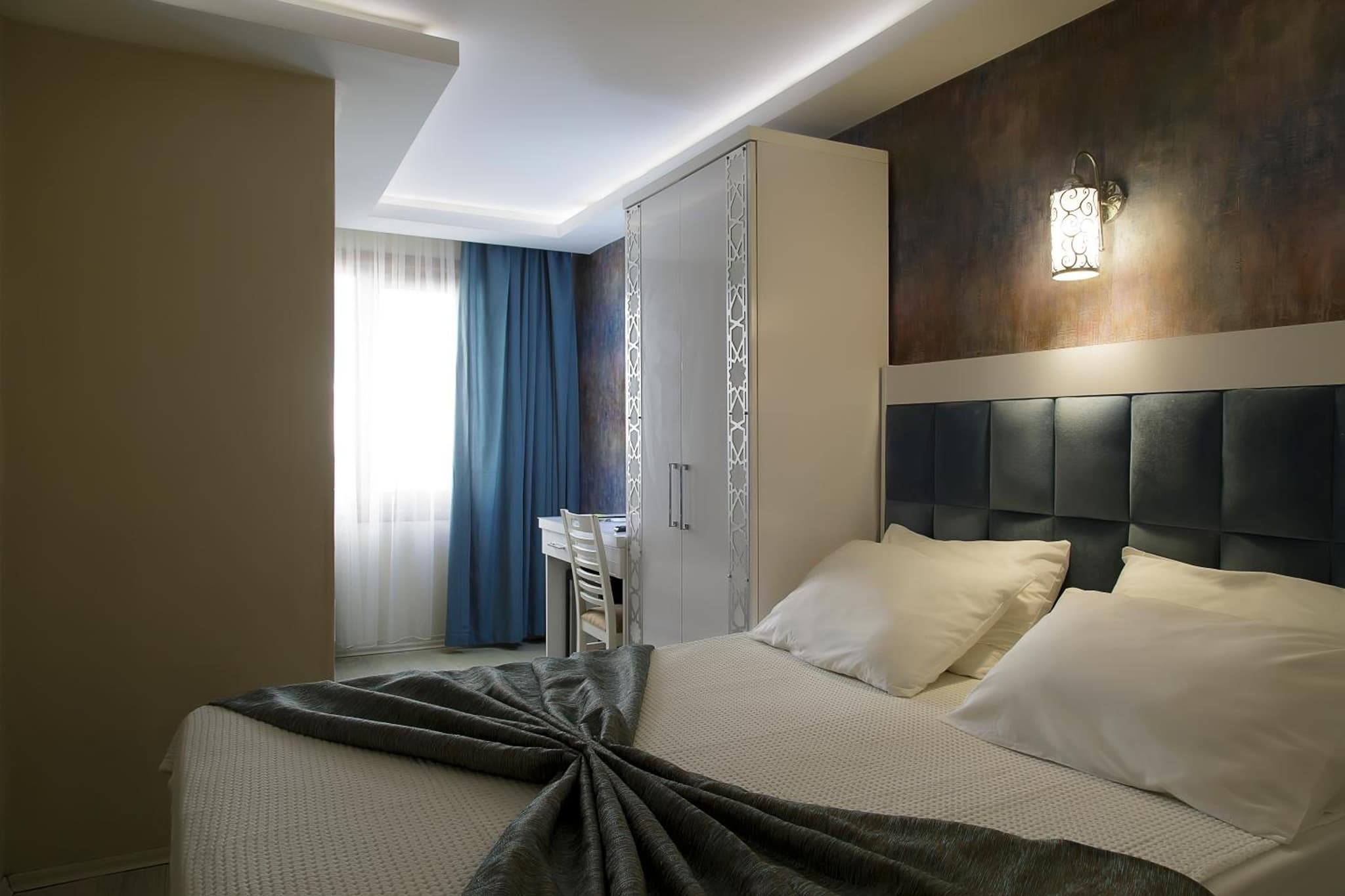 Istanbul River Hotel - Image 1