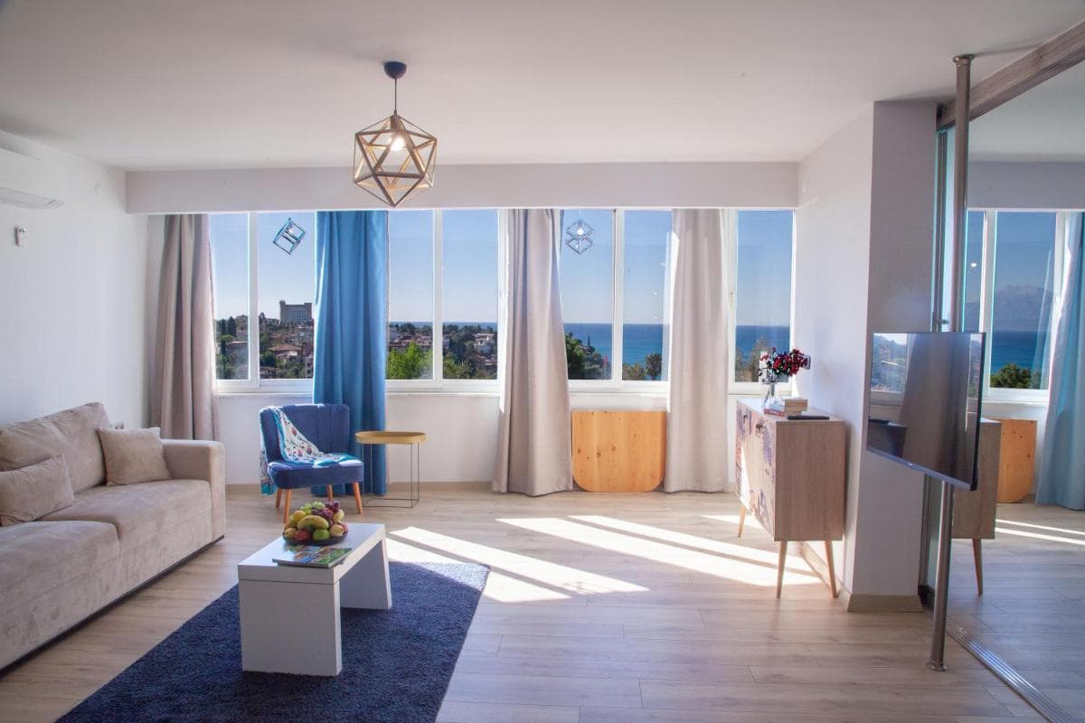 Mavi Avlu - Main Square Old Town - Image 1