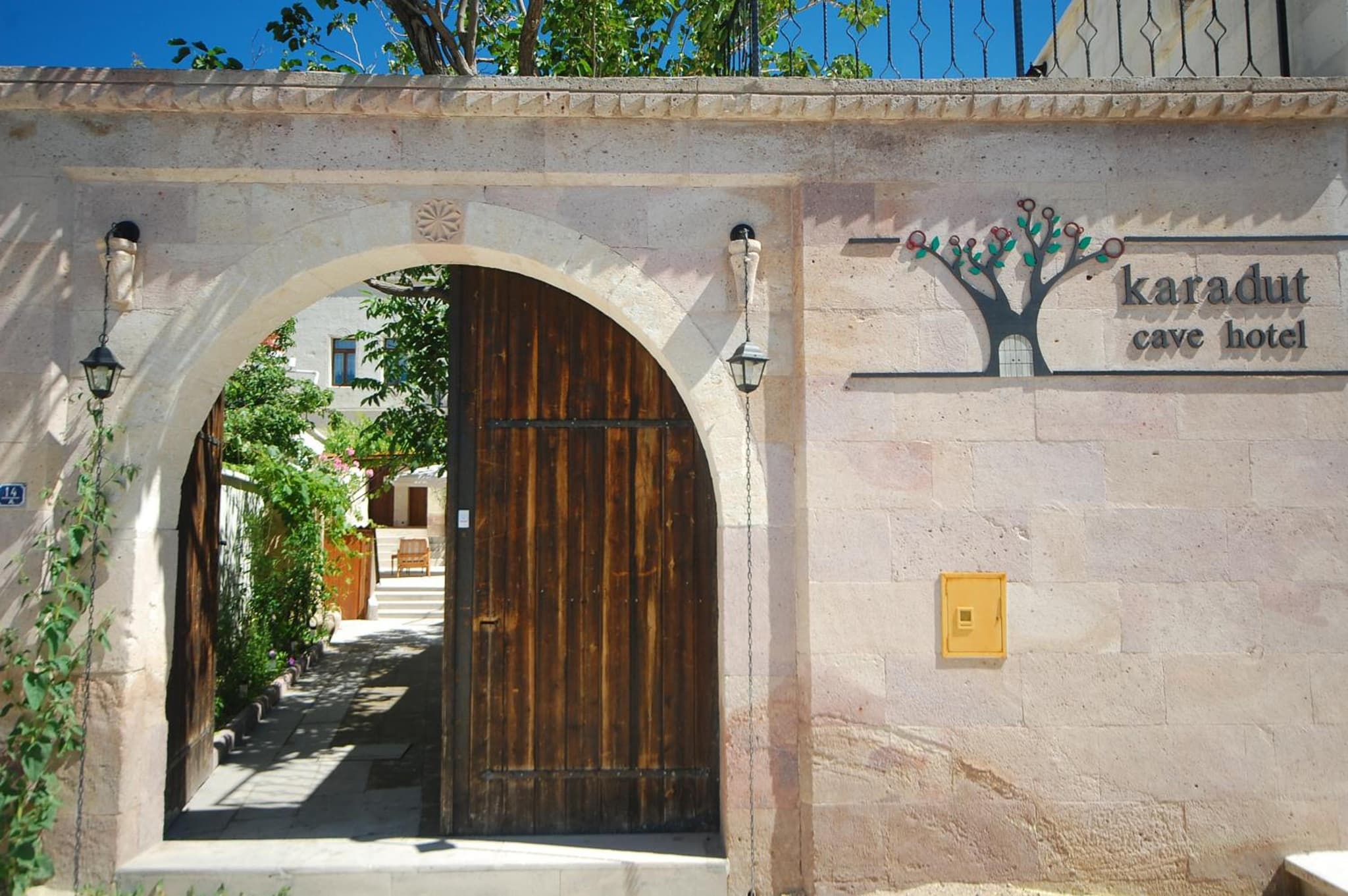 Karadut Cave Hotel - Image 1