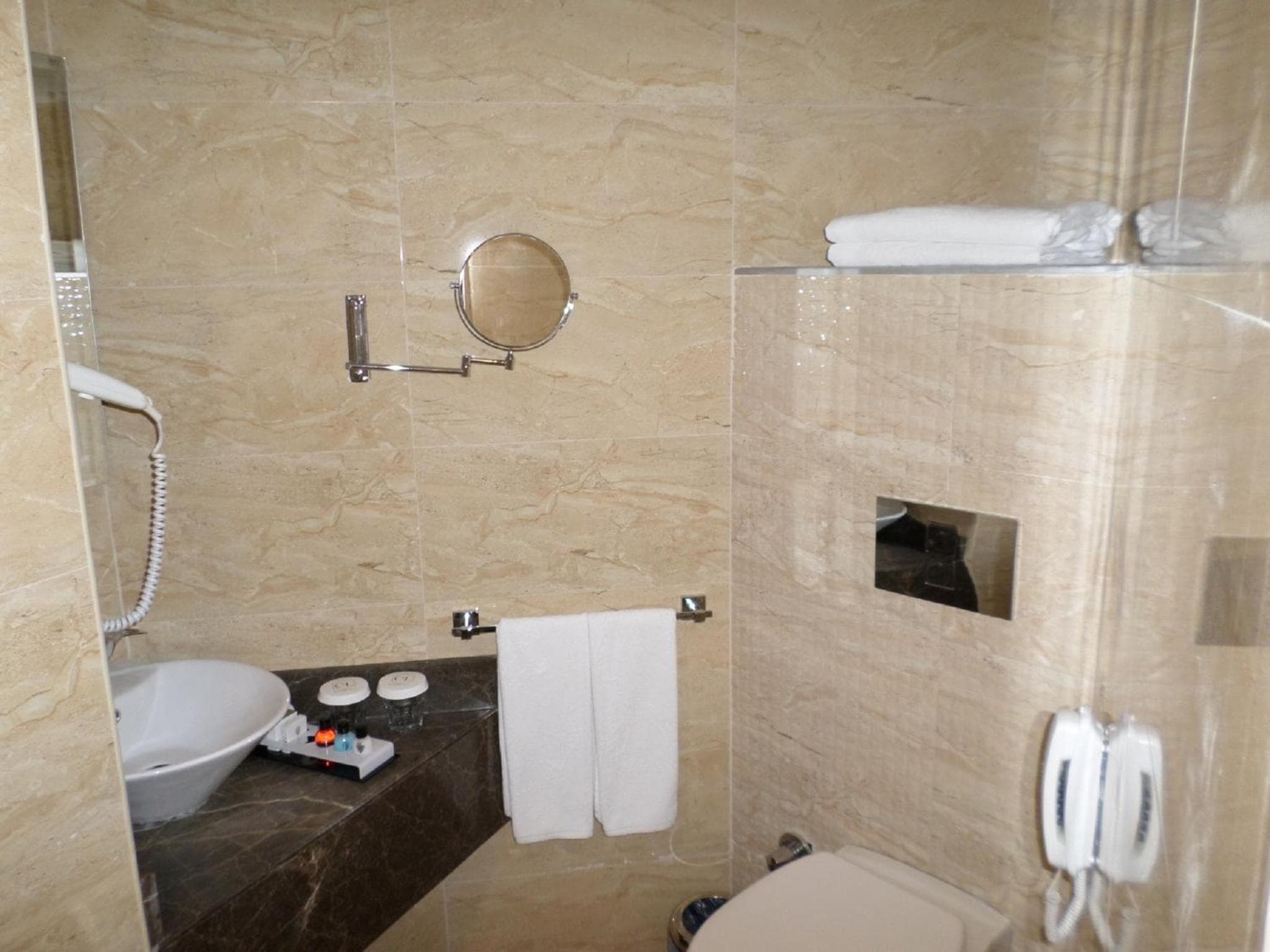 City Live Hotel - Image 4